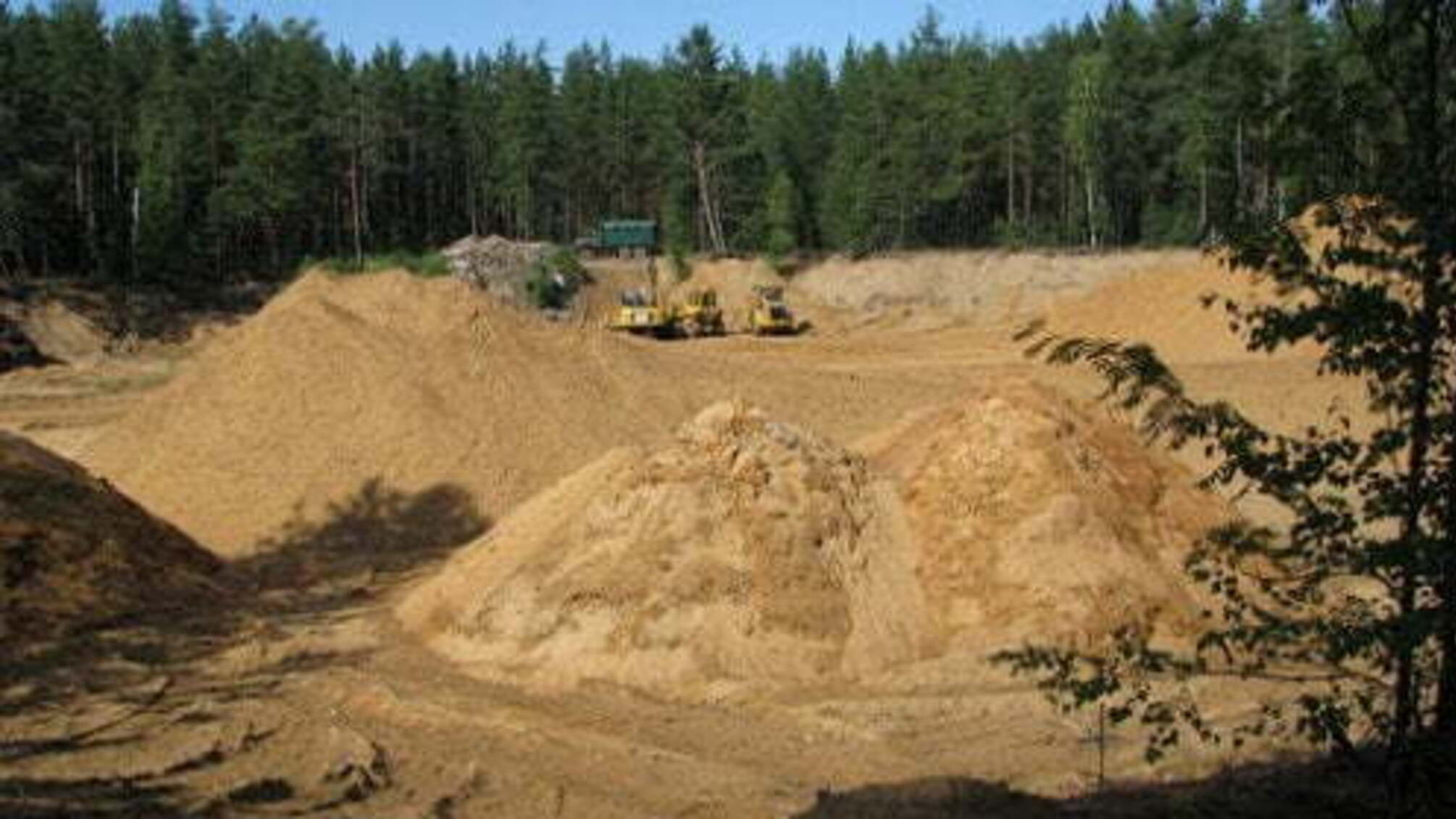 На Одещині викрили три нелегальні піщані кар'єри