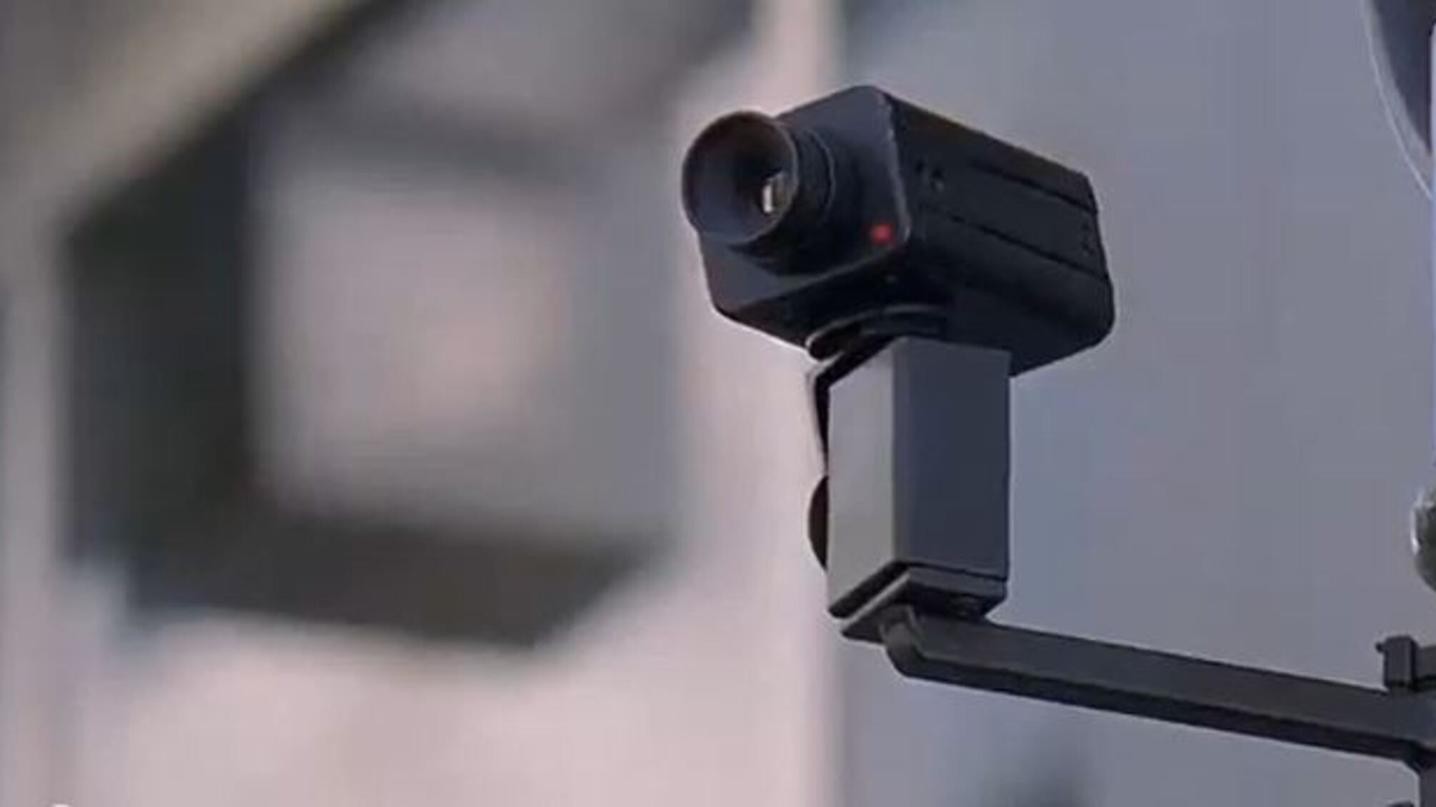 За Маріуполем поліцейські спостерігатимуть з допомогою зашифрованих камер