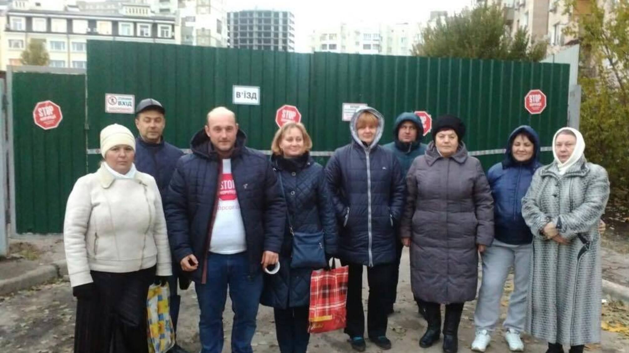 У столиці активісти допомагають мешканцям гуртожитку МВС відстояти своє житло