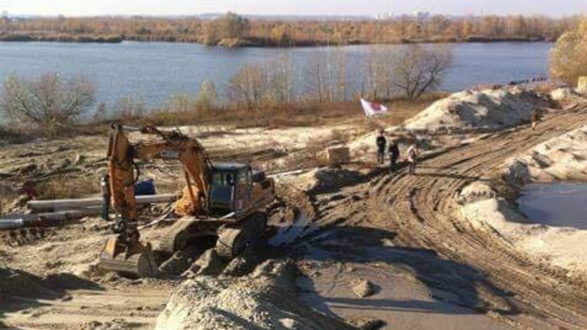 Піщані війни: журналісти показали кровопролитну боротьбу активістів з нелегальним бізнесом