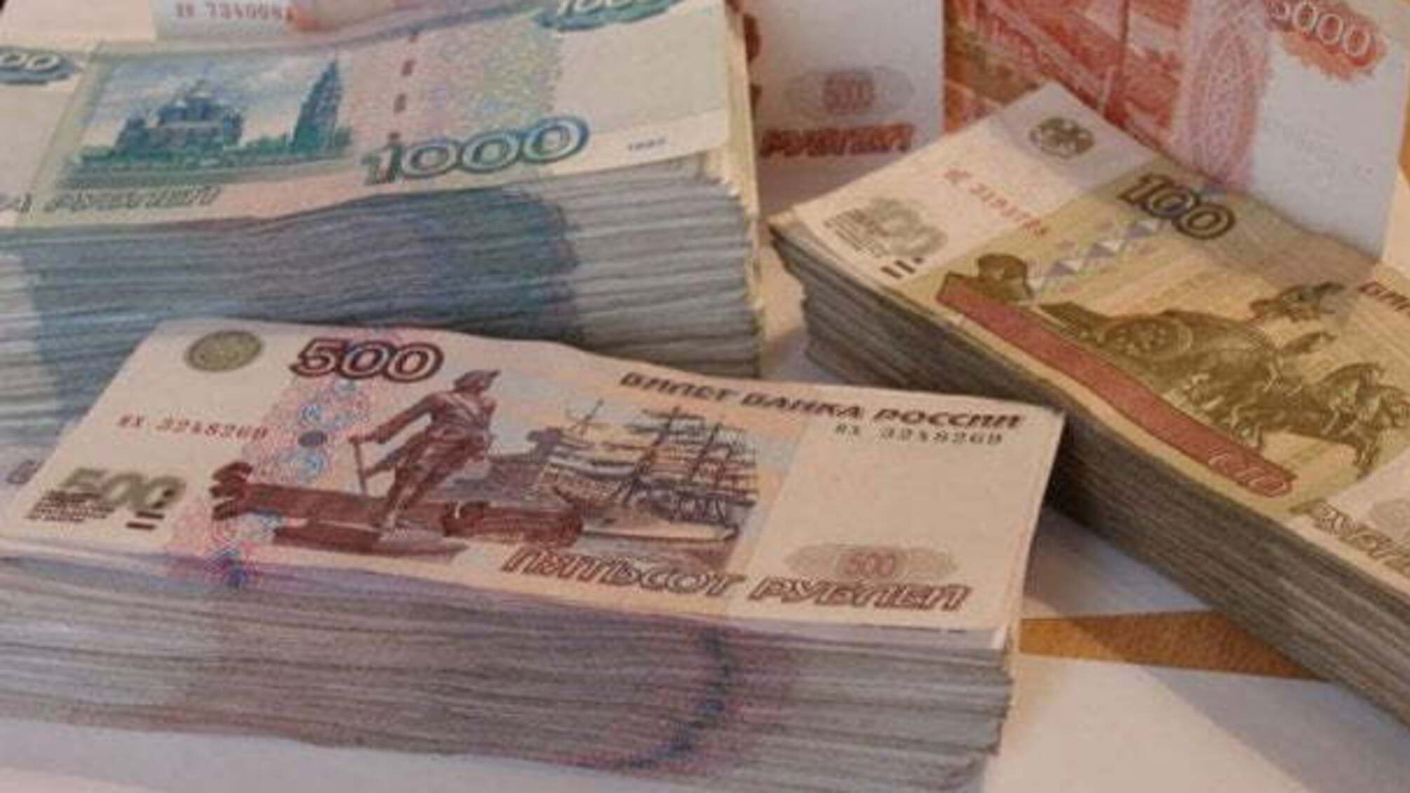 В Росії у генерала, який попався на хабарі, знайшли мільярд рублів