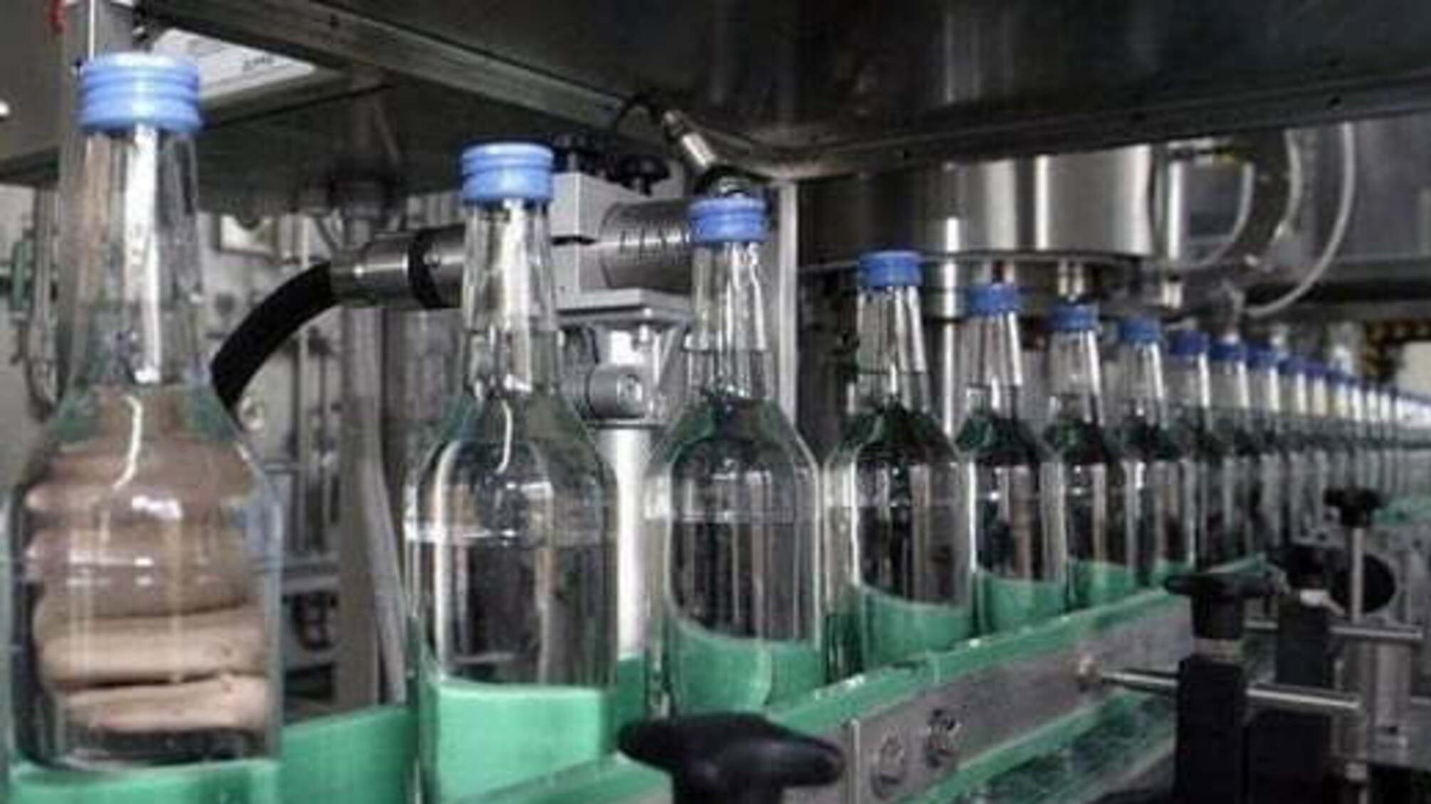 На Запоріжжі викрили підпільний лікеро-горілчаний цех