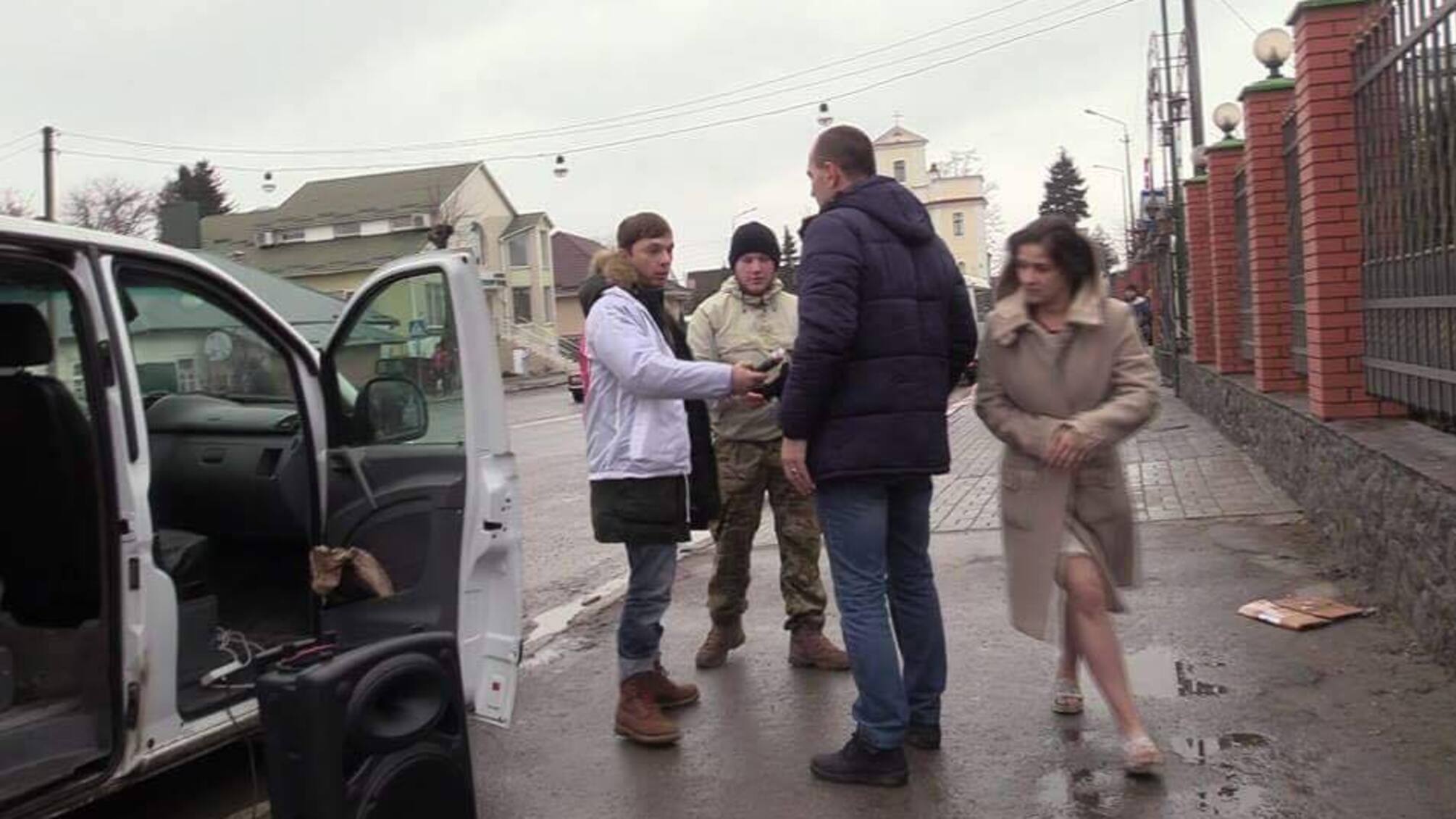 Журналісти пікетували підприємство нардепа Юрчишина з вимогою повернути власність заводу