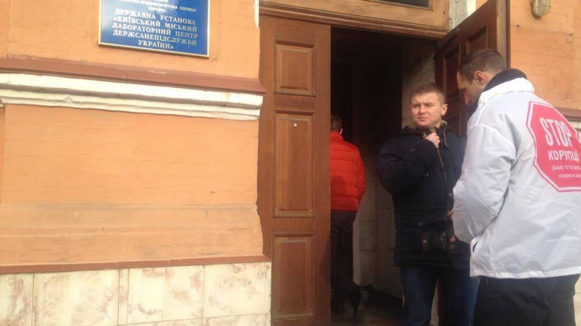 У Держпраці та СЕС планують провести перевірку у скандальному ресторані столиці