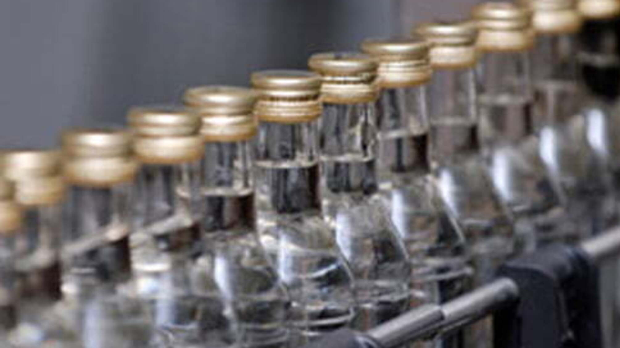 Журналісти-розслідувачі довідалися правду про контрафактний алкоголь з Молдови