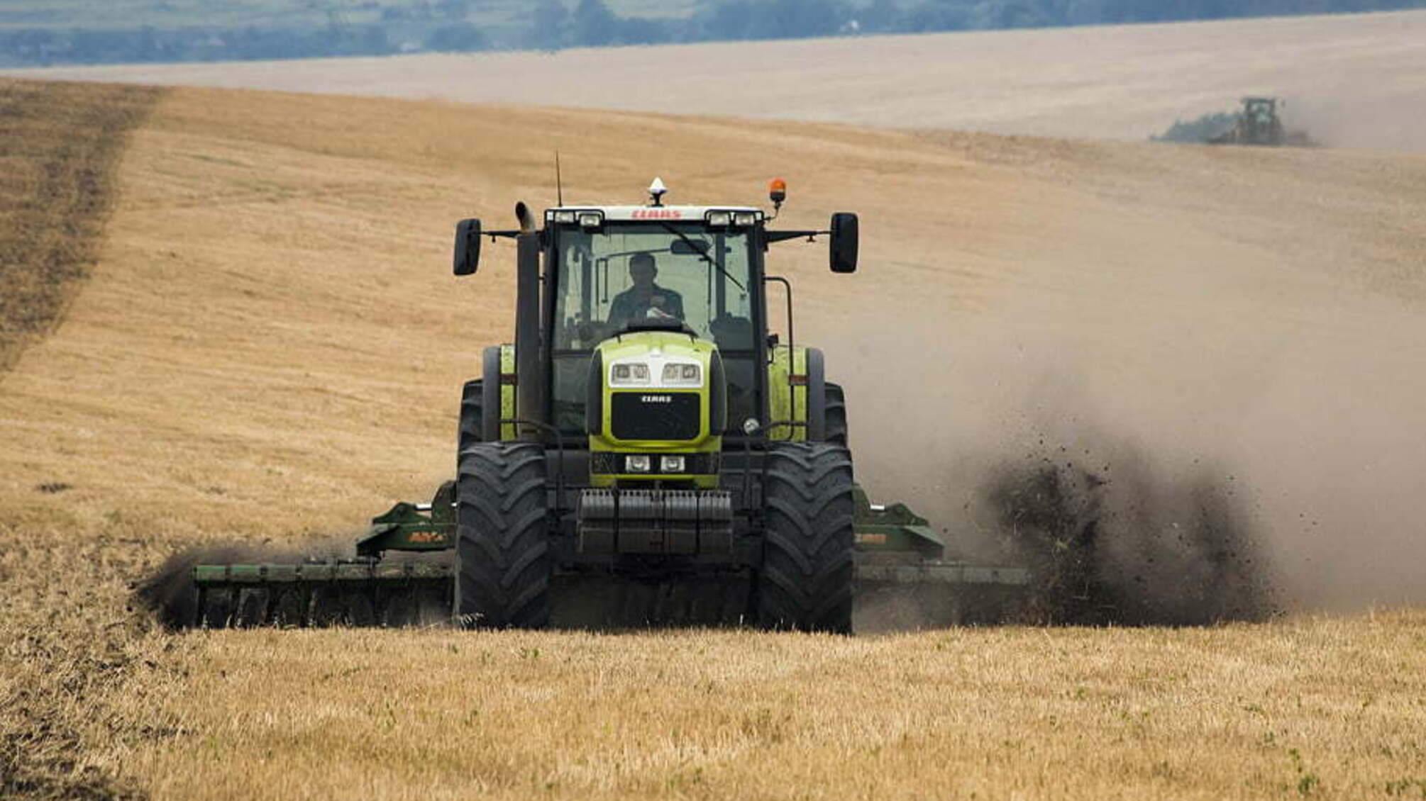 На Сумщині почастішали випадки шахрайських оборудок із сільгосптехнікою