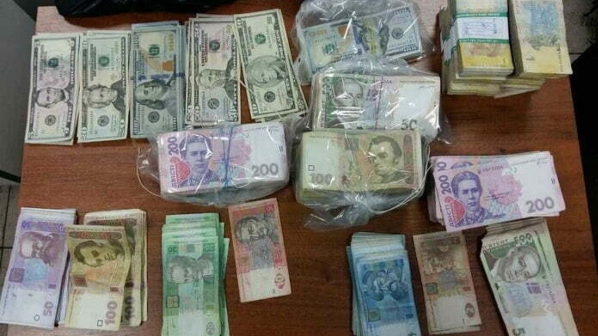 У Покровську на Донеччині діяв 'конверт' з річним обігом у 100 млн грн