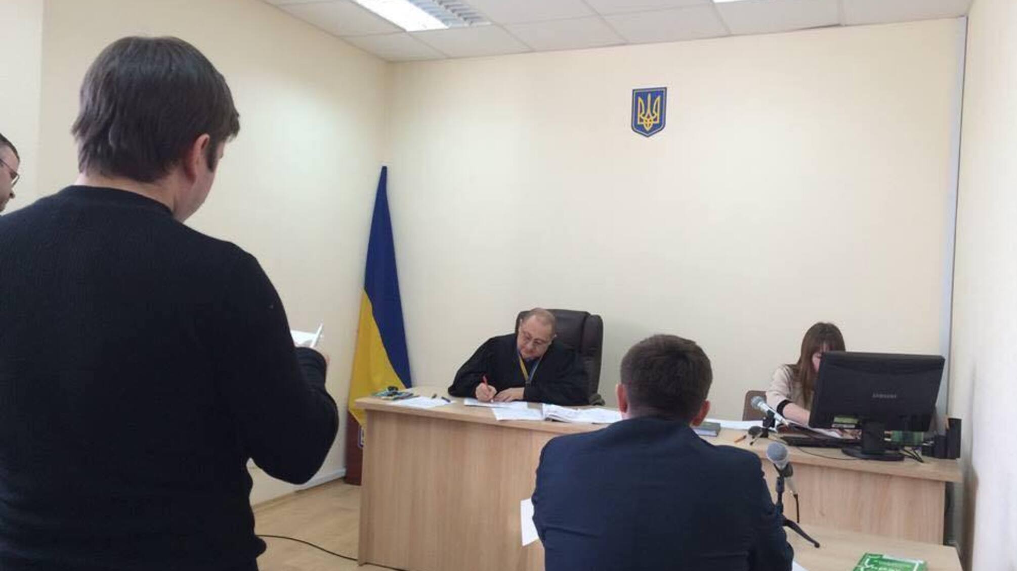 Суди щодо незаконних мафів на північному кладовищі затягуються