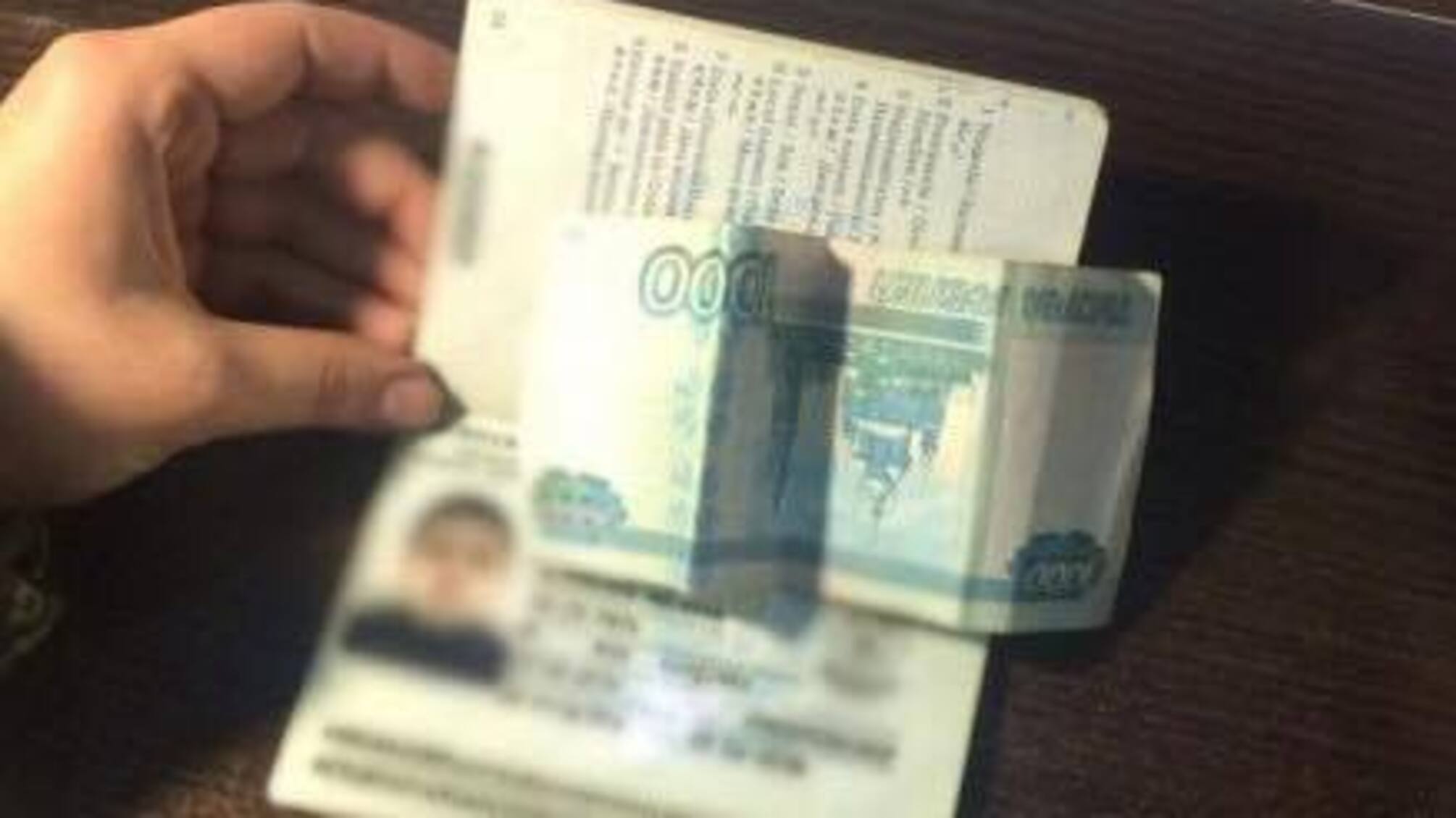 Громадянин Молдови пропонував прикордонникам гроші, щоб потрапити з окупованого Криму до України