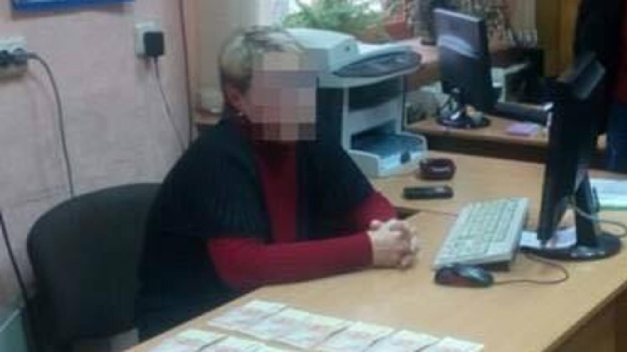 Чиновниця з центру стандартизації погоріла на хабарі