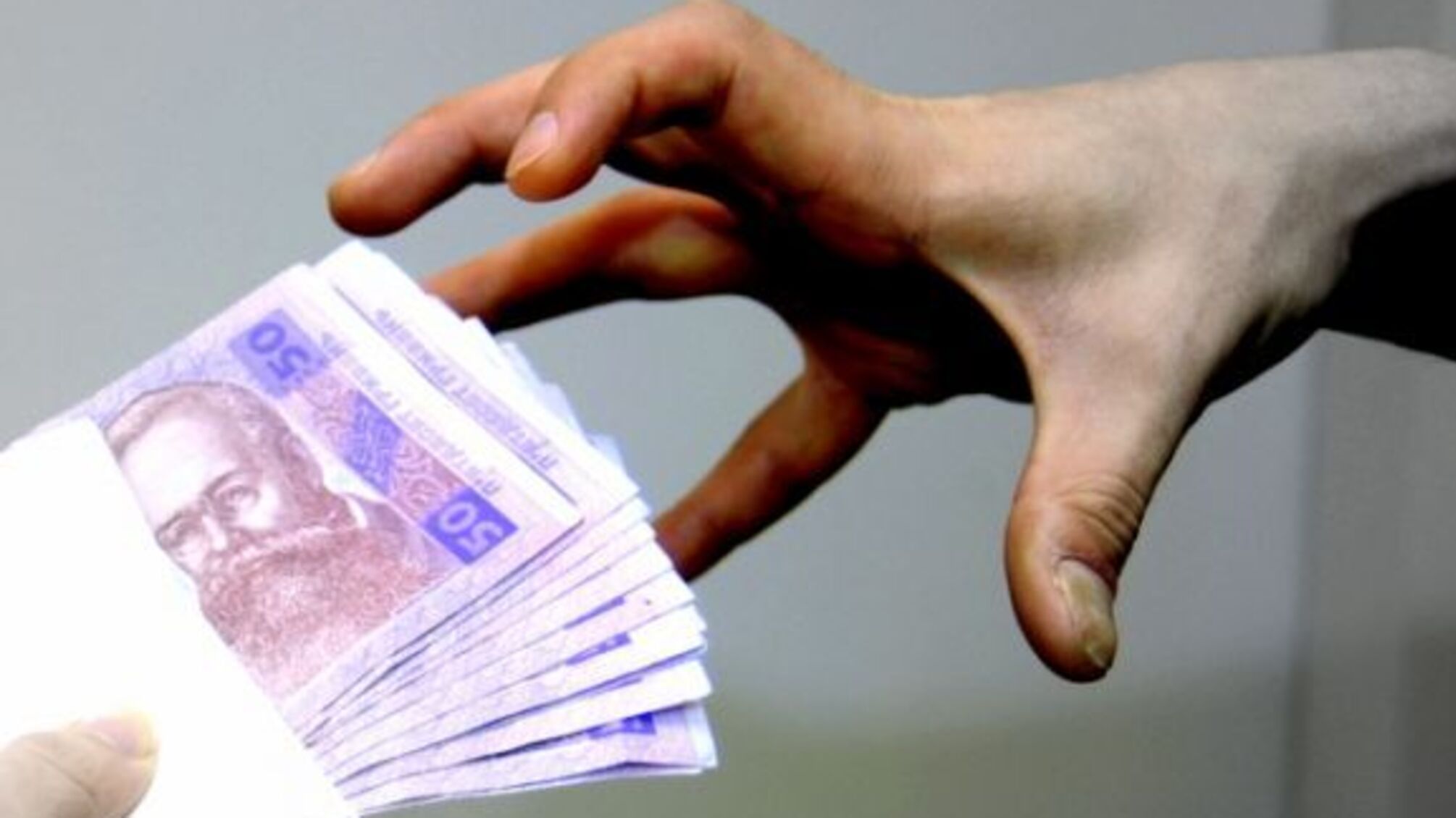 Голову сільради на Полтавщині затримали за 8 тис. грн хабара
