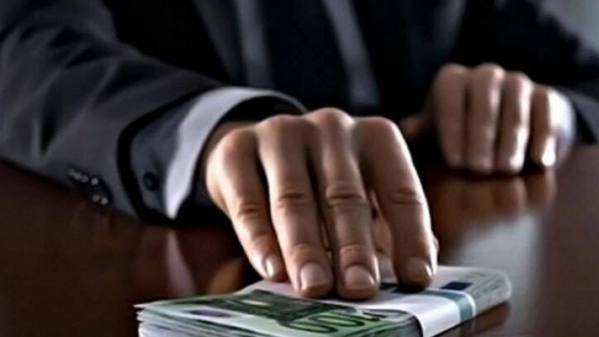 За підрахунками юристів, мережа заправок 'БАРС 2000' за один рік ошукала державу на 5 млн грн