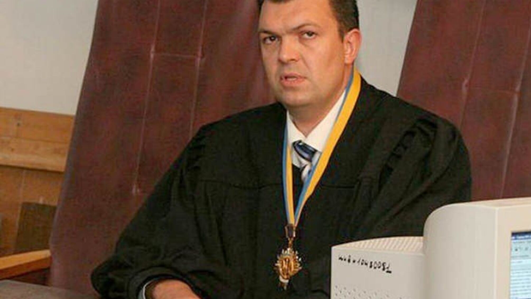 У Харкові підозрюваний у хабарництві суддя переписав майно на дружину
