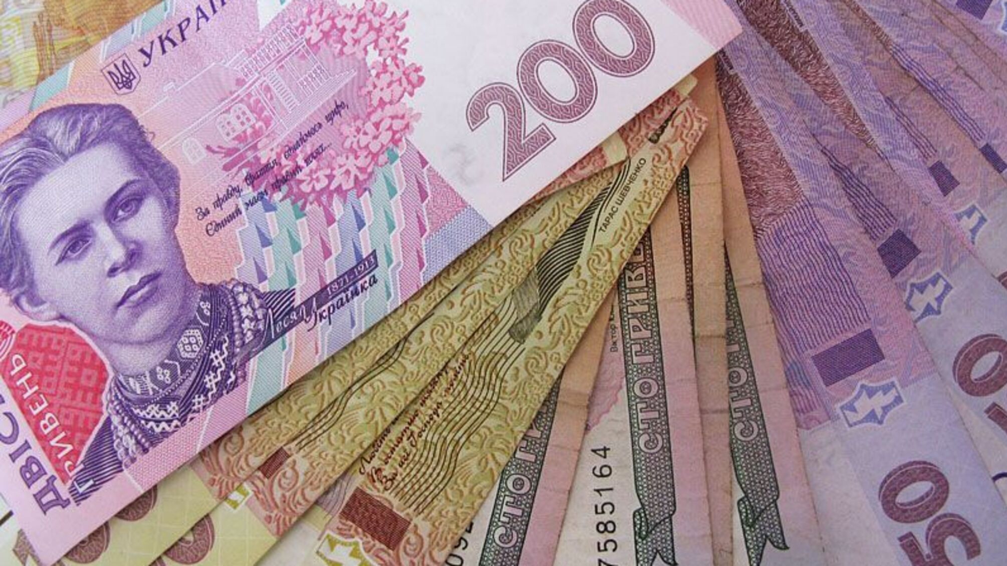 Посадовця комунального підприємства спіймали на хабарі у понад 10 тис. грн в Одесі