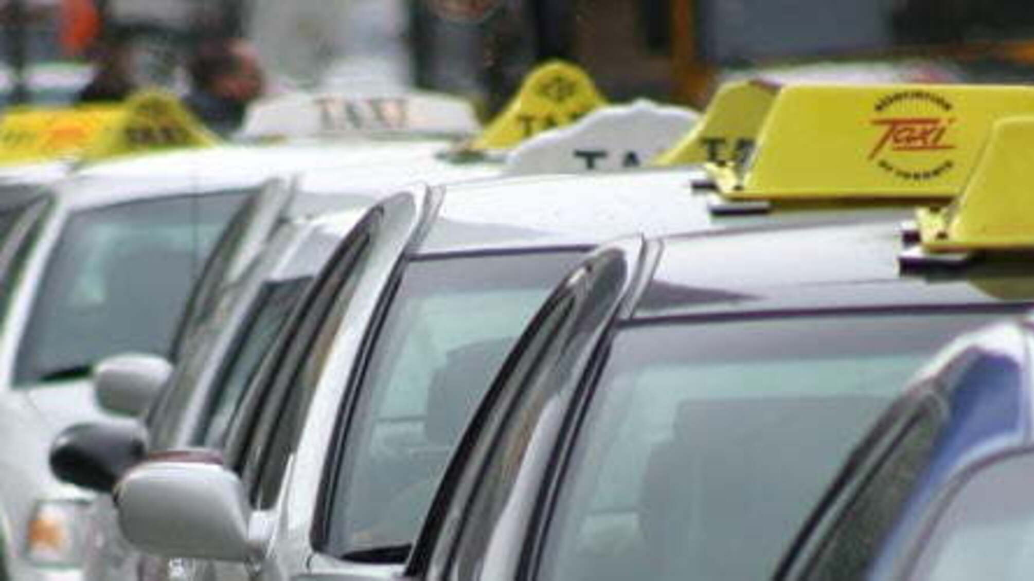 На Луганщині викрили діяльність служби таксі, через яку фінансувалися терористи