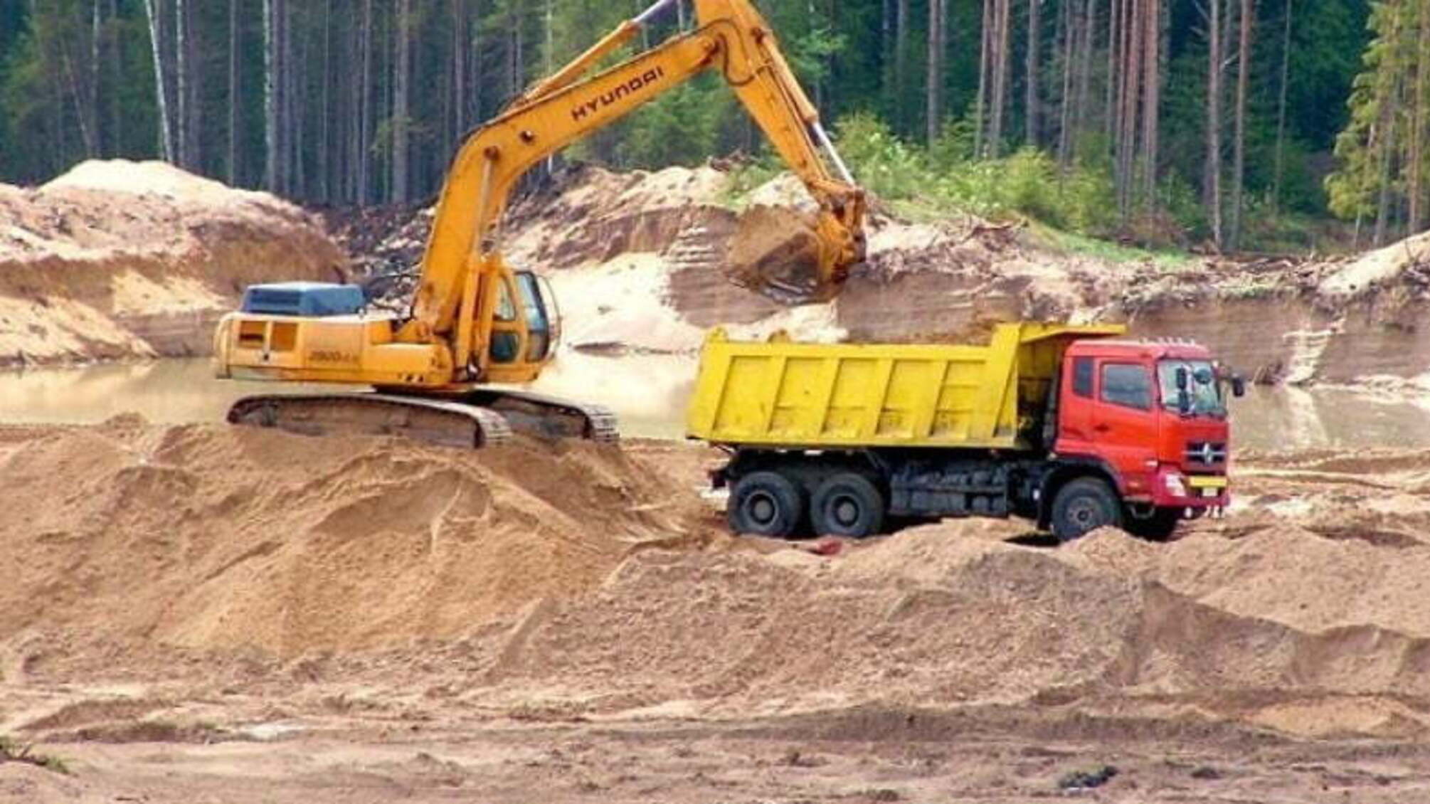 Юристи звернулися до прокуратури через незаконний видобуток піску на Київщині