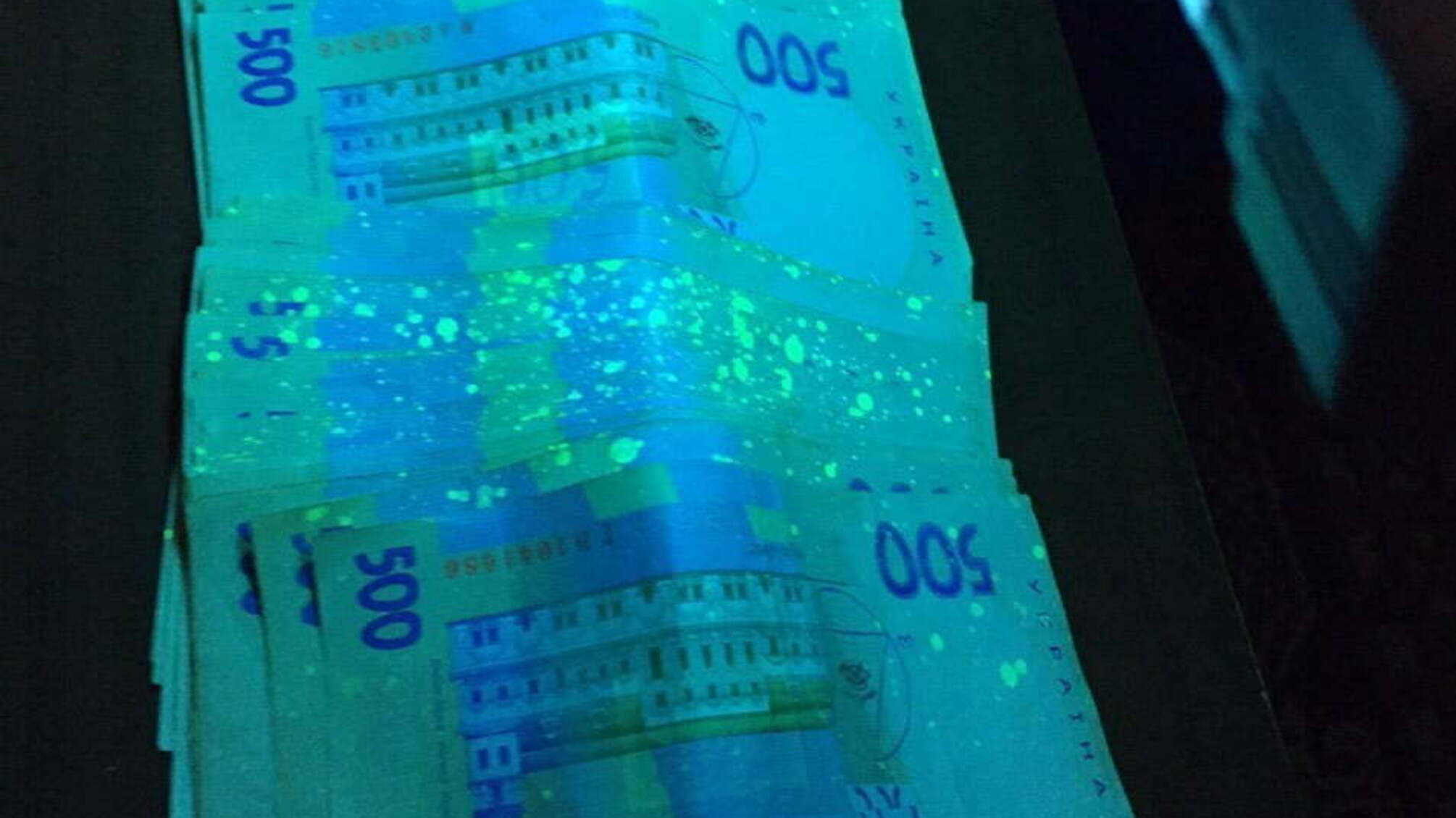 У Харкові на хабарі затримали слідчого Нацполіції