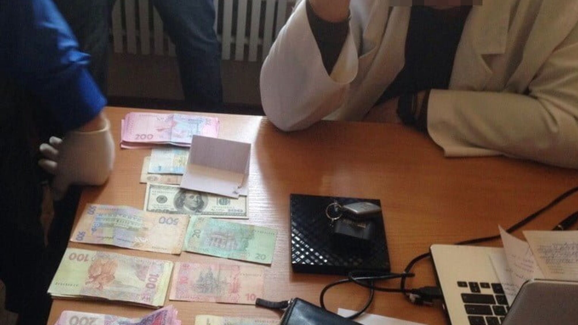 Харківський медик 'погорів' на хабарі у 11,5 тисяч гривень за госпіталізацію