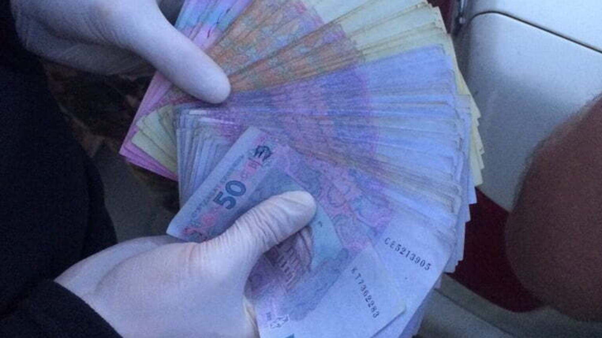 На Сході України викрили шахрайські схеми отримання соцвиплат чиновниками
