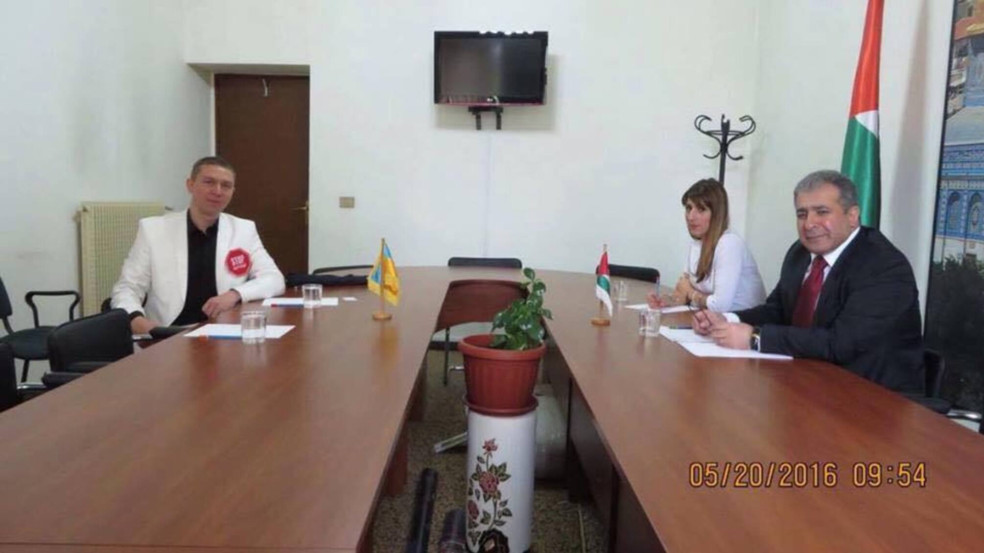 Активісти зустрілися з Надзвичайним та Повноважним послом Палестини в Україні