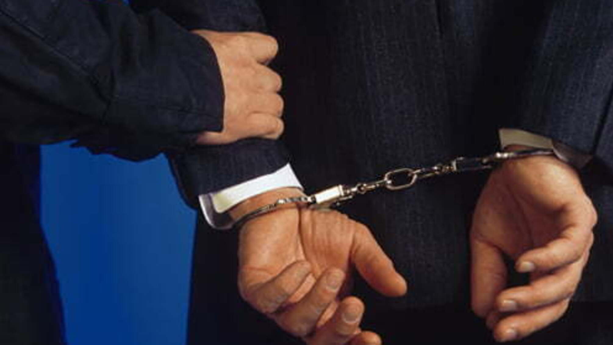 Скандальний суддя-корупціонер Буран сидітиме під арештом ще два місяці