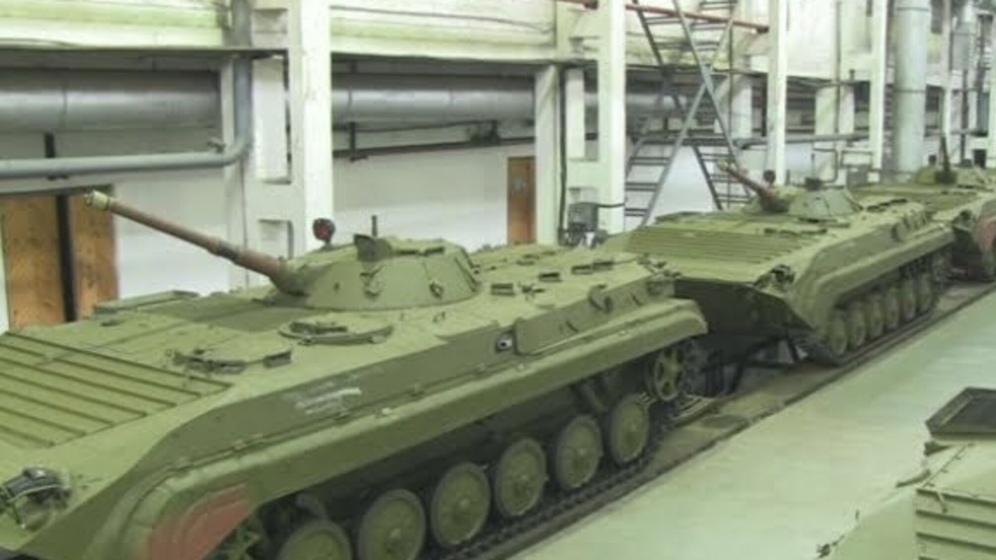 З Житомирського бронетанкового заводу зникло обладнання вартістю в 6,89 млн. грн