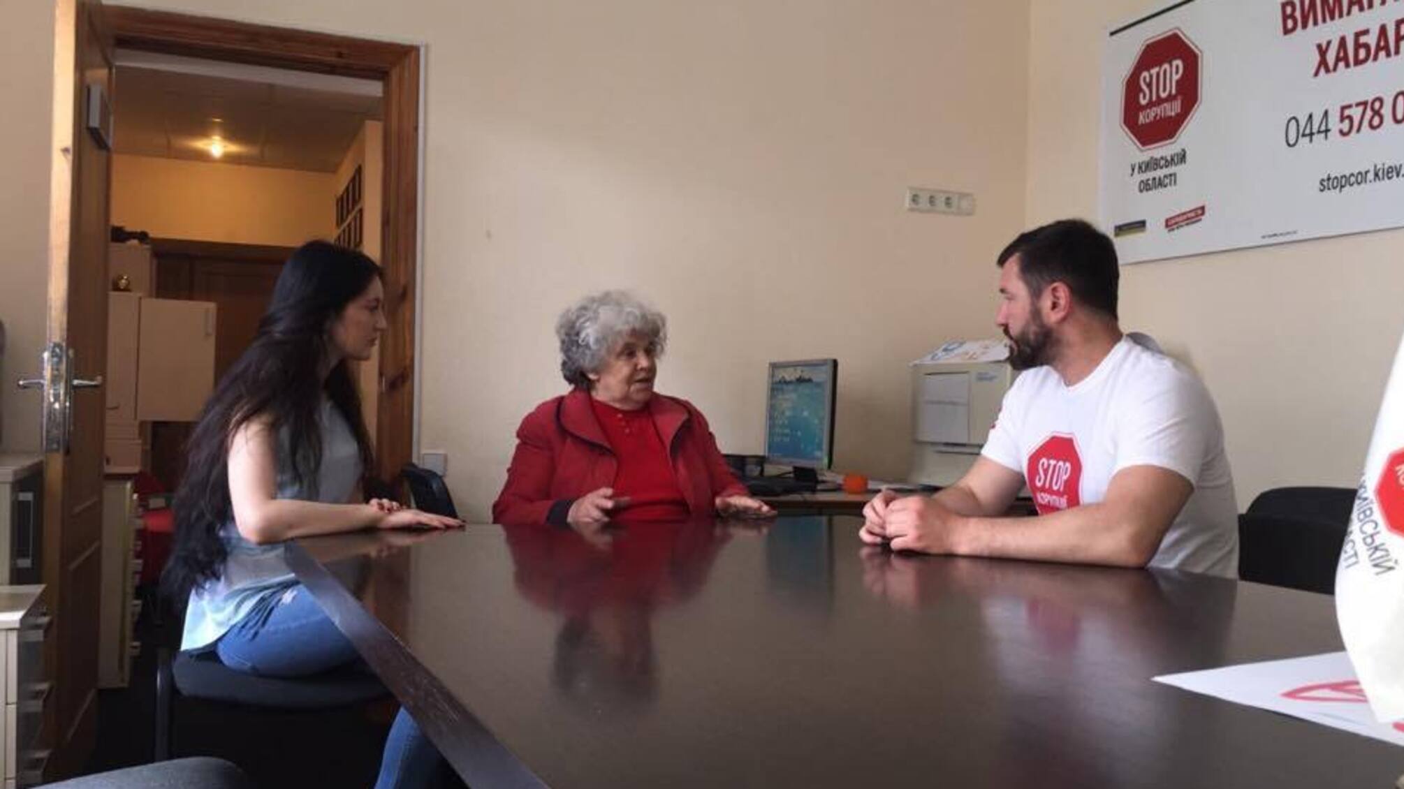 Активісти взялися допомагати жінці з Хмельниччини повернути житло