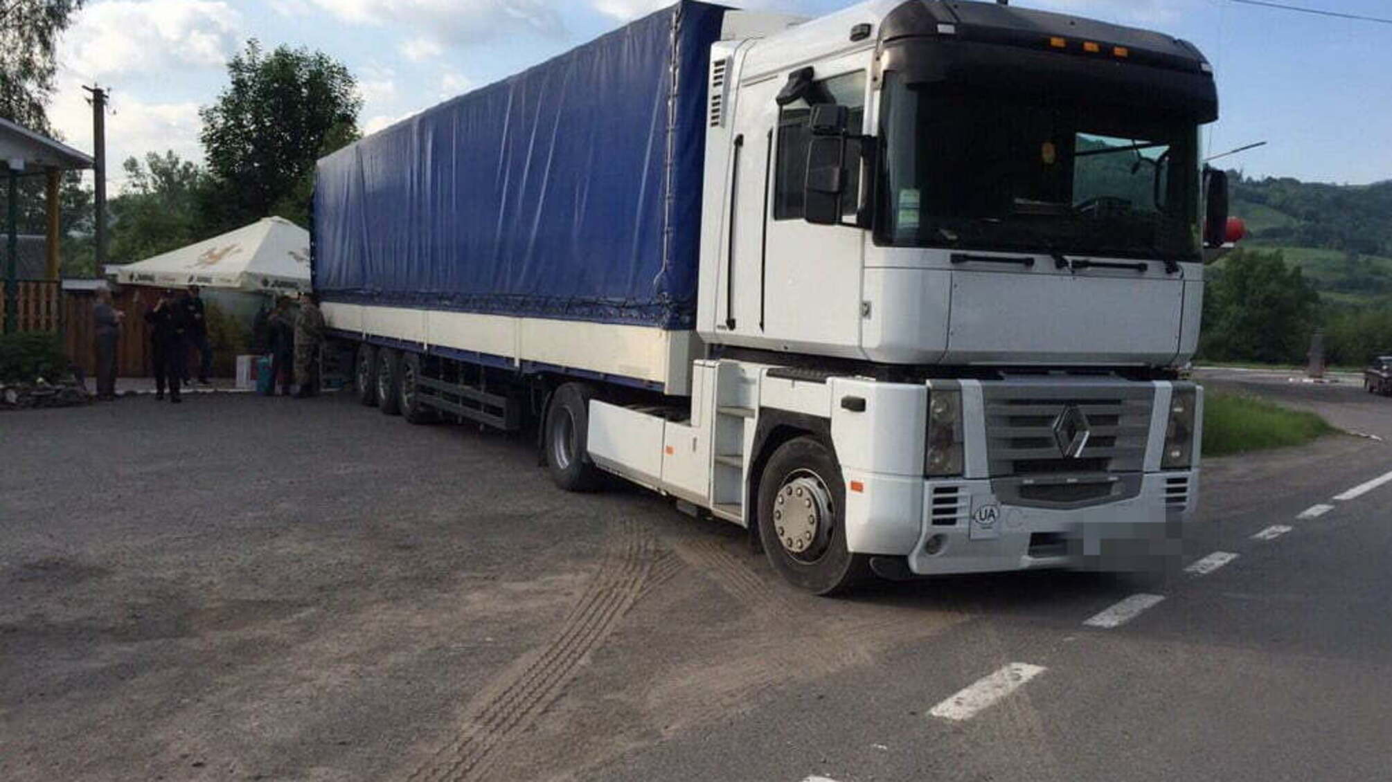 На Закарпатті вилучили велику партію контрабандного товару