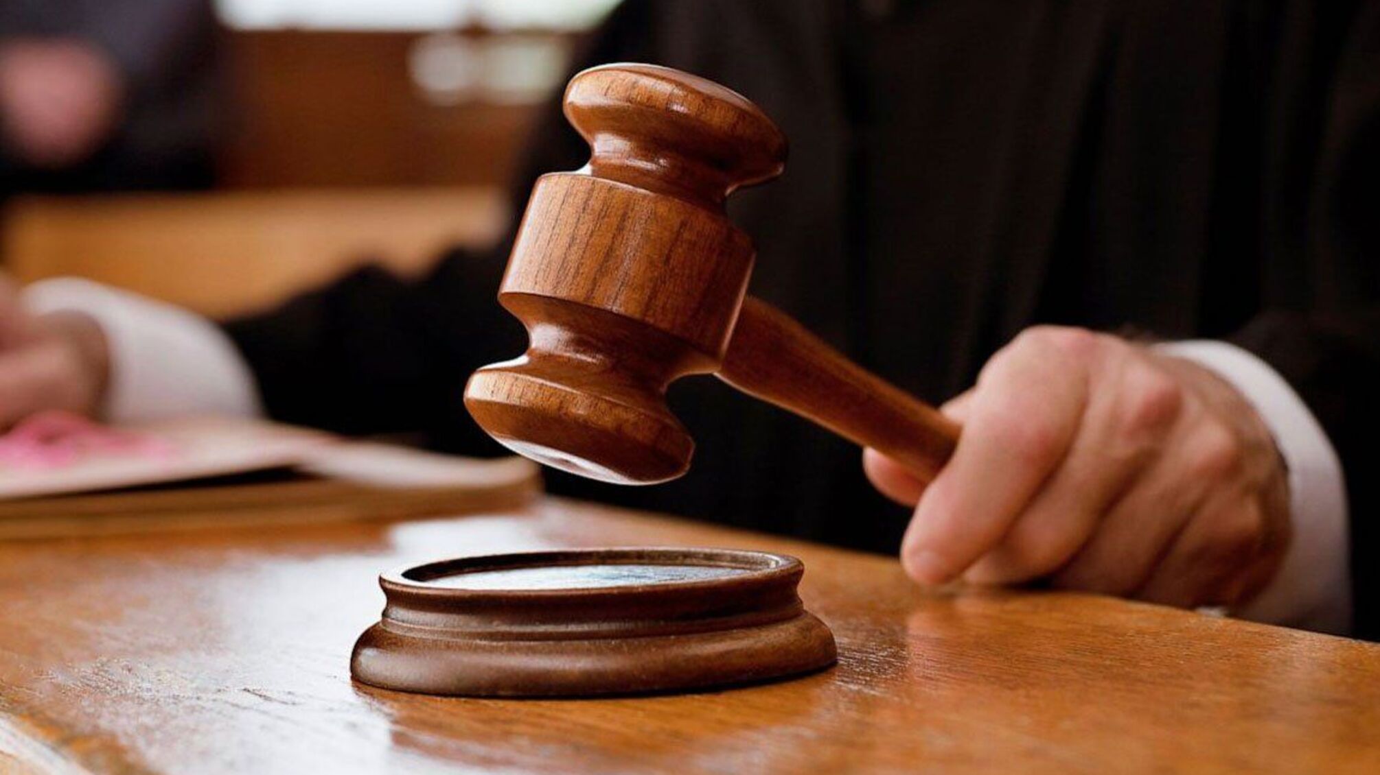 Суд продовжує засідання у справі 'діамантових прокурорів'