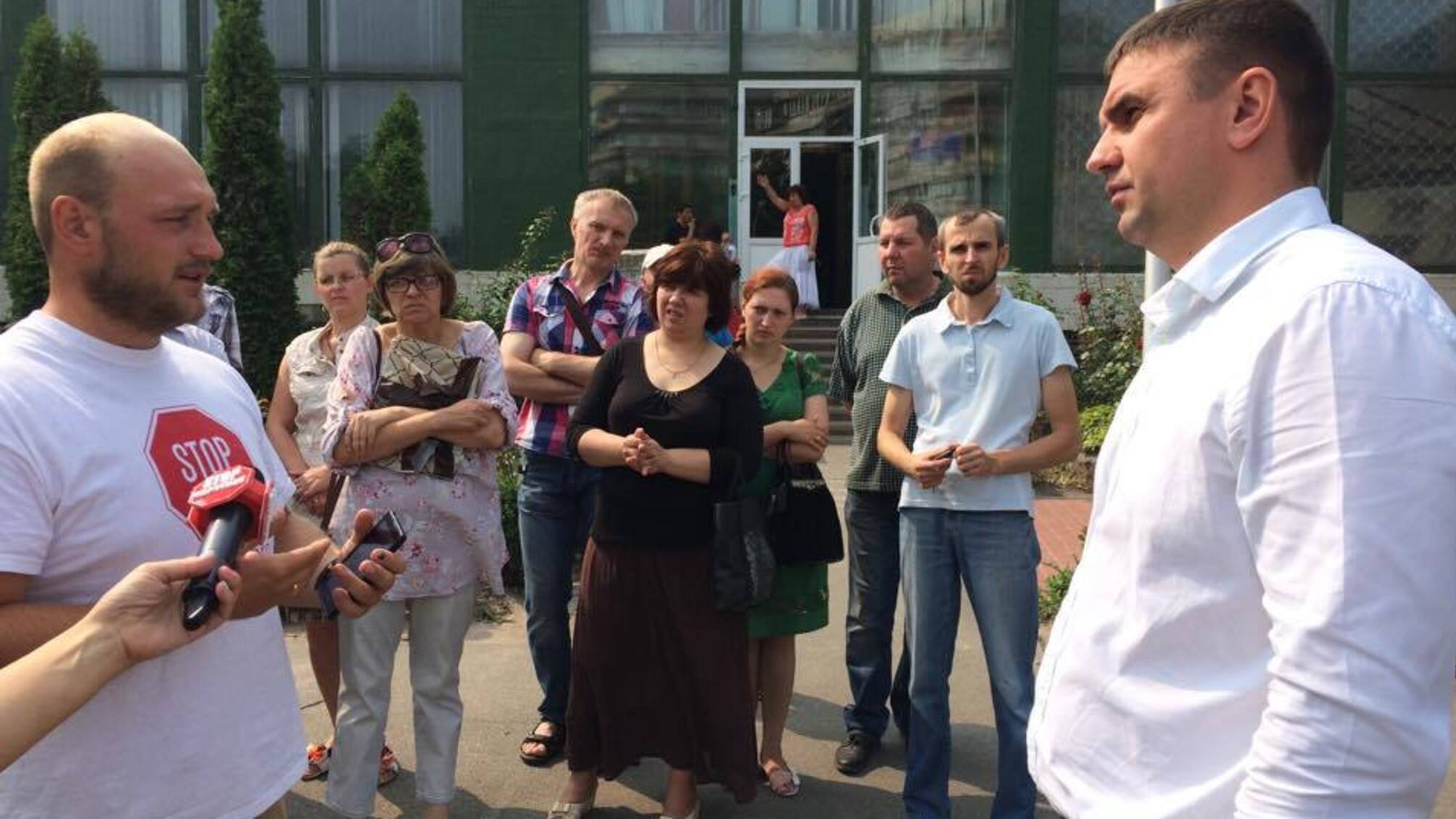 Команда 'Стоп корупції' захищає жителів Вишневого, які можуть залишитися без житла