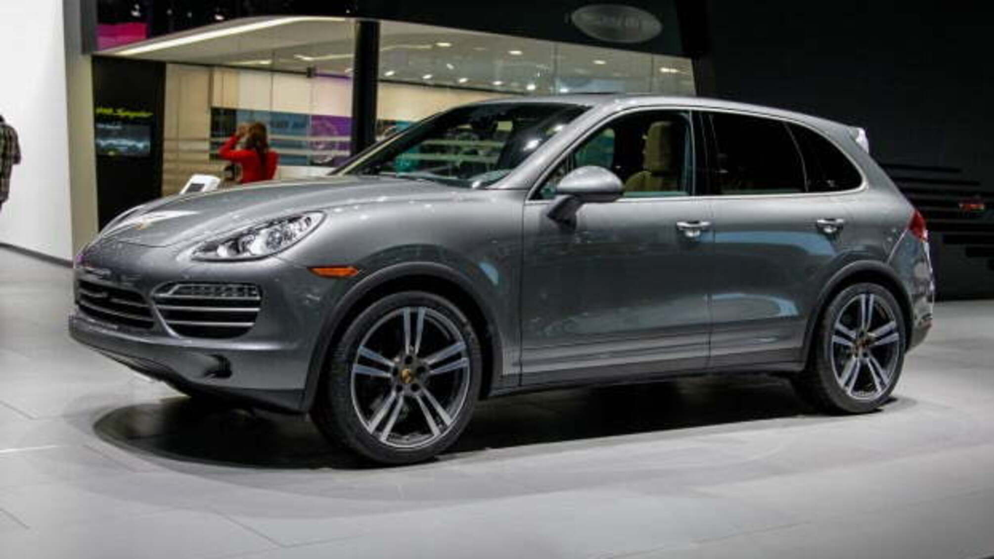 Суддівські автопарки: 80 тис. доларів за авто для чиновників у мантіях