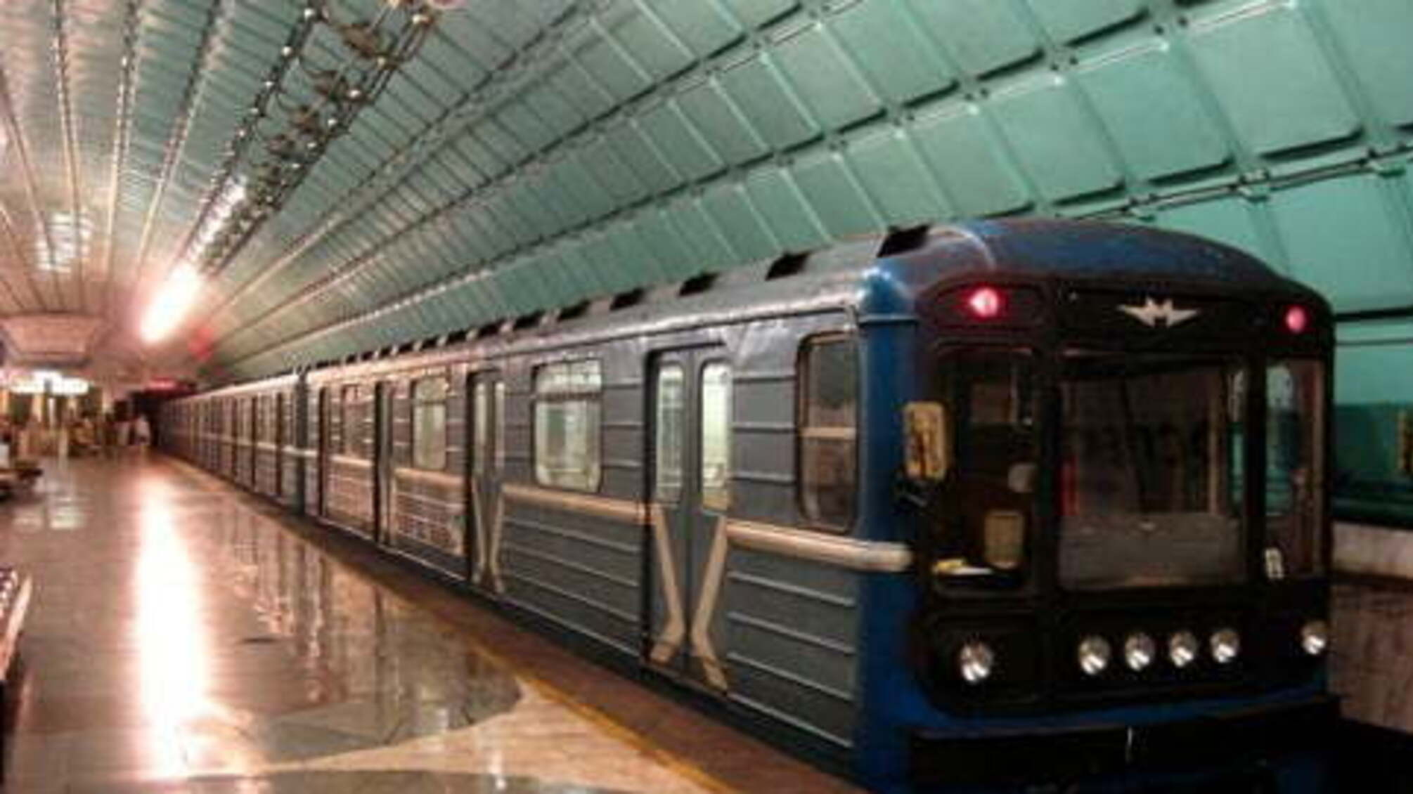 У Дніпровського метрополітену вкрали понад два мільйони гривень