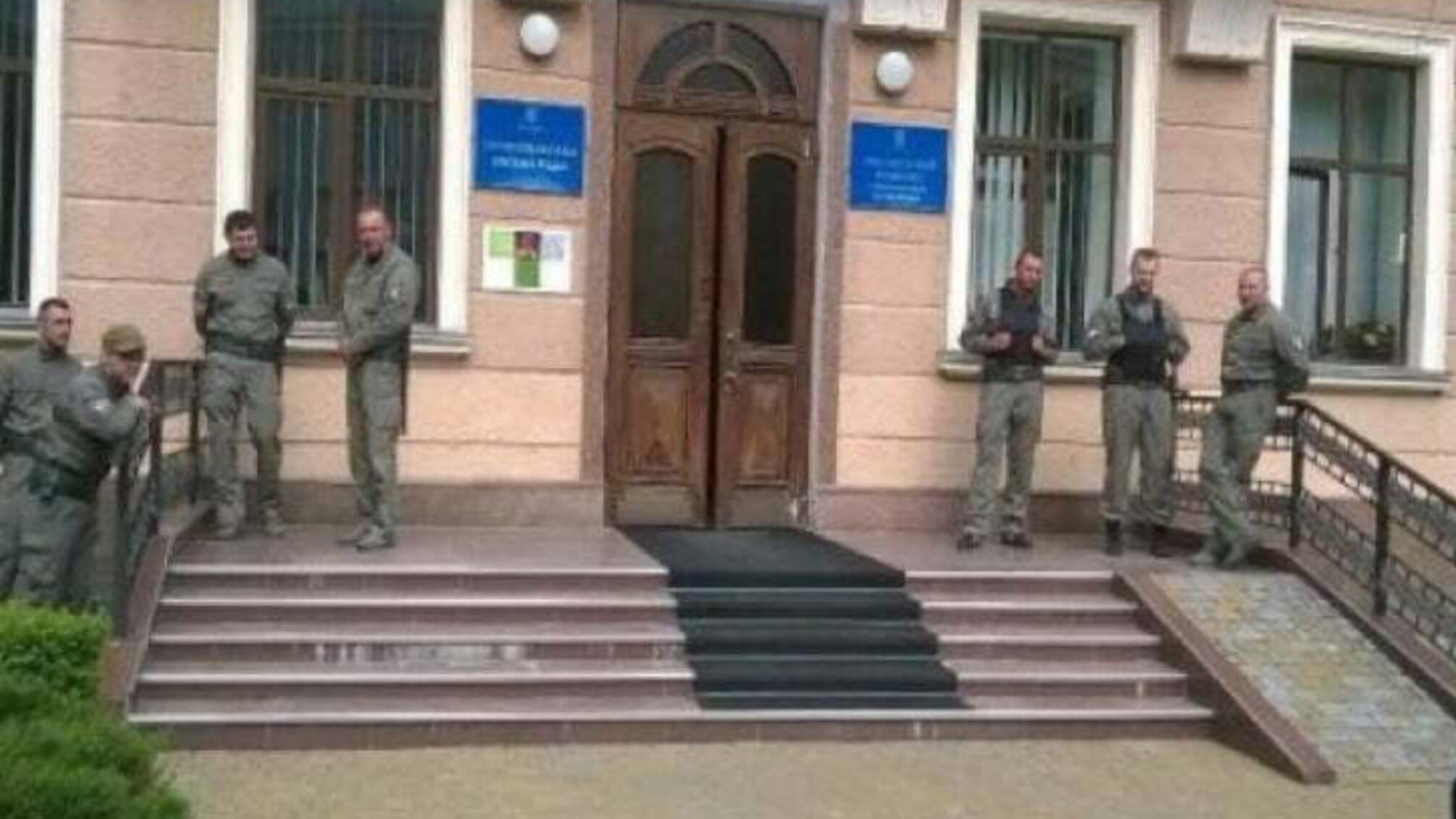Київські працівники МВС взялися за перевірку охоронців Тернопільської міськради
