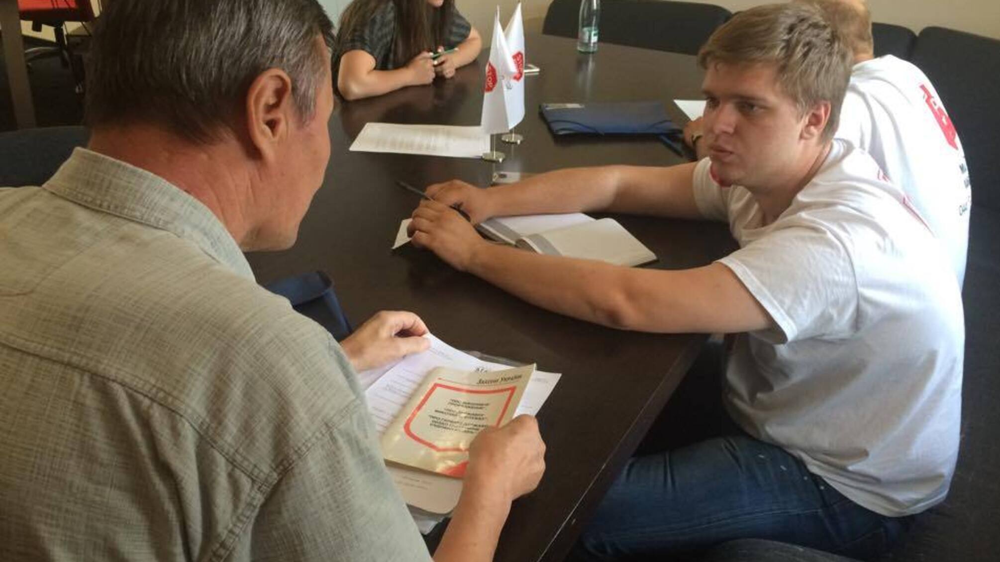 Правозахисники 'Стоп корупції' допомагають чоловікові повернути кошти за вилучене авто