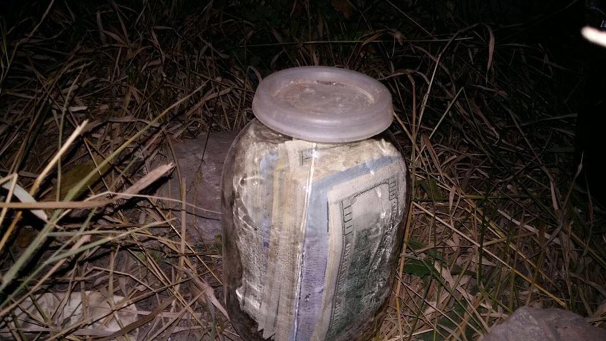 Хабар судді Чауса був у двох банках, а не в одній