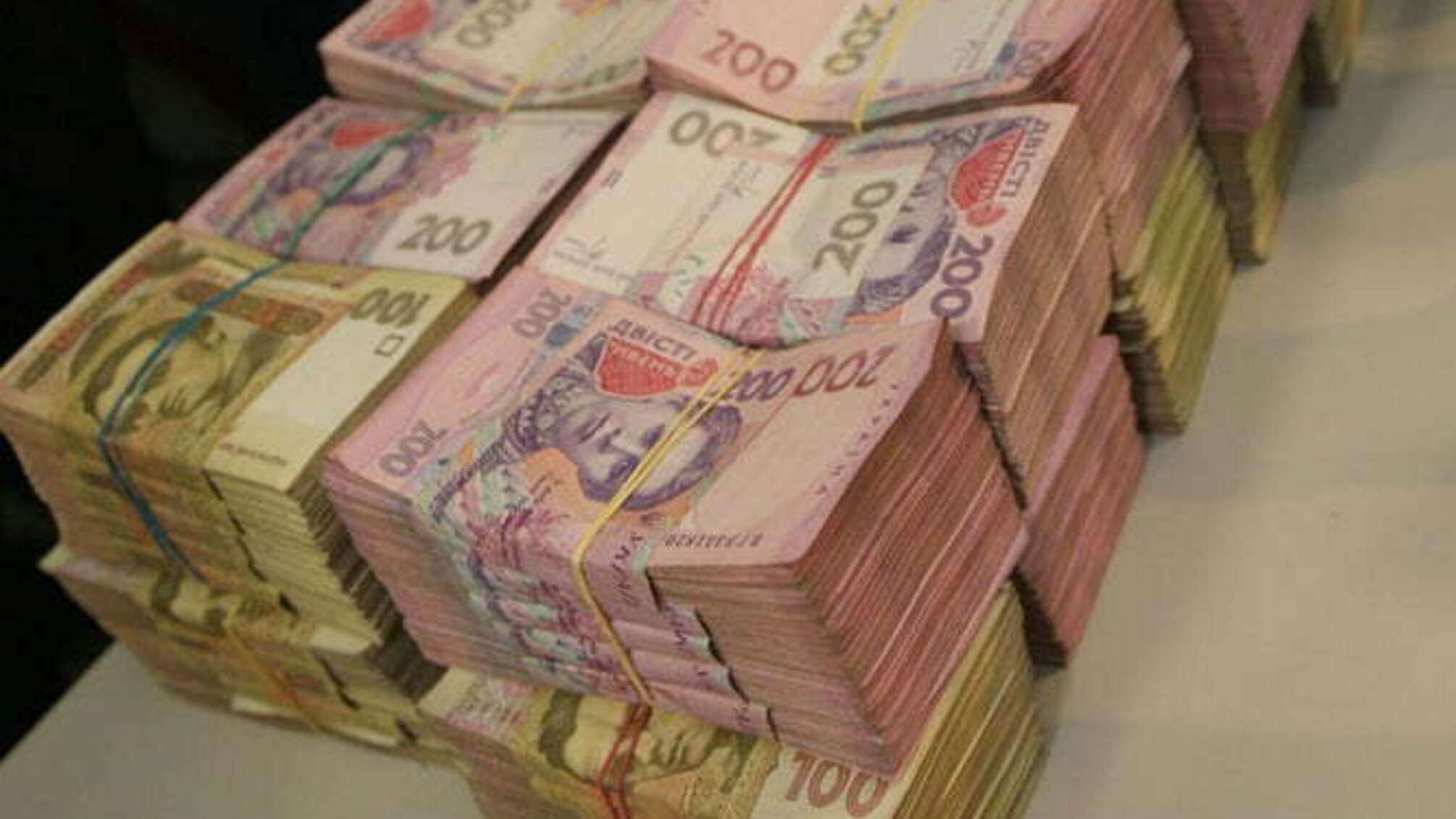 Колишній військовослужбовець 'погорів' на отриманні 20 тис. грн хабара