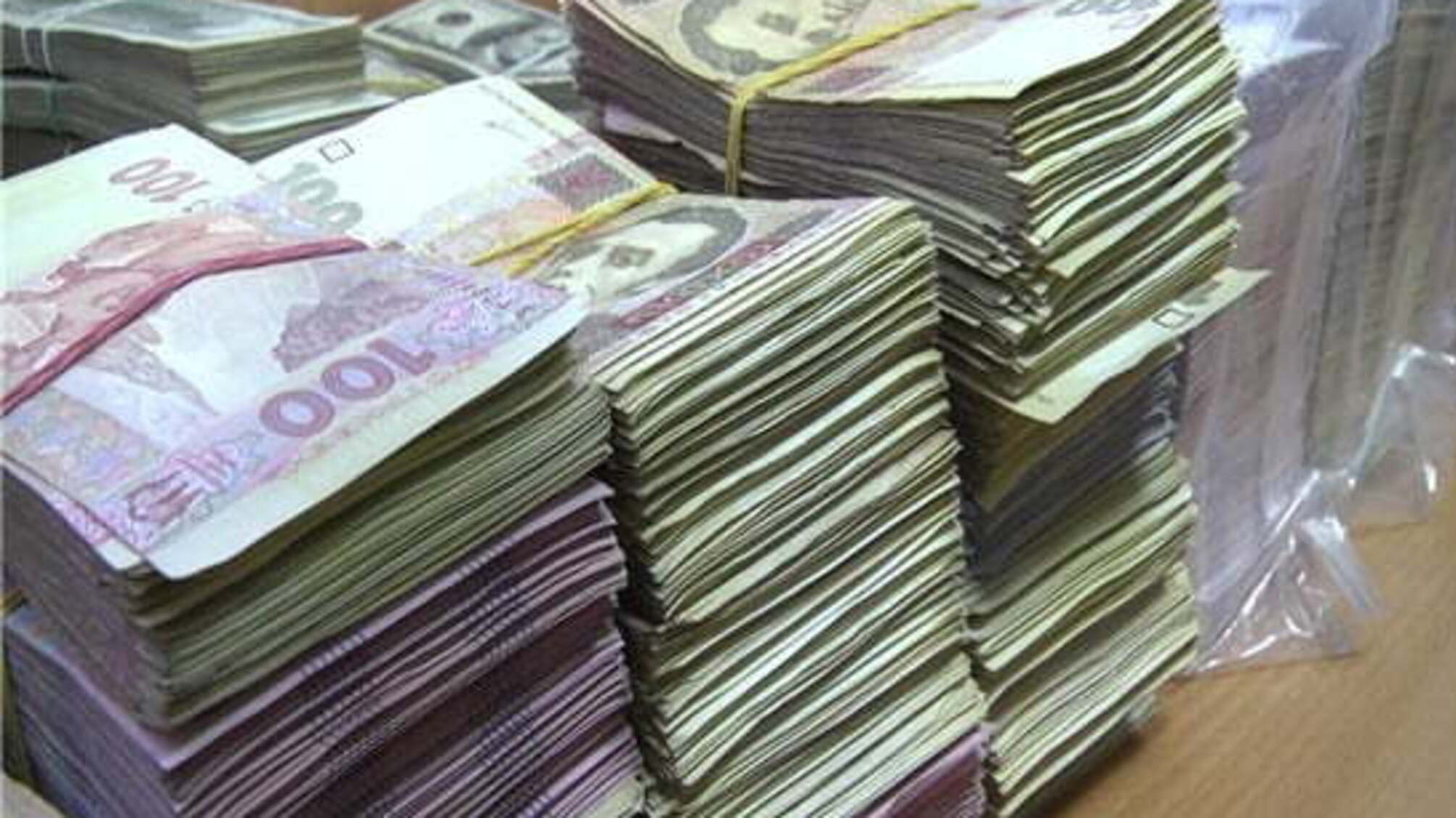 На Полтавщині викрили 'конверт' із загальним обсягом 'відмитих' грошей у понад 110 млн. грн