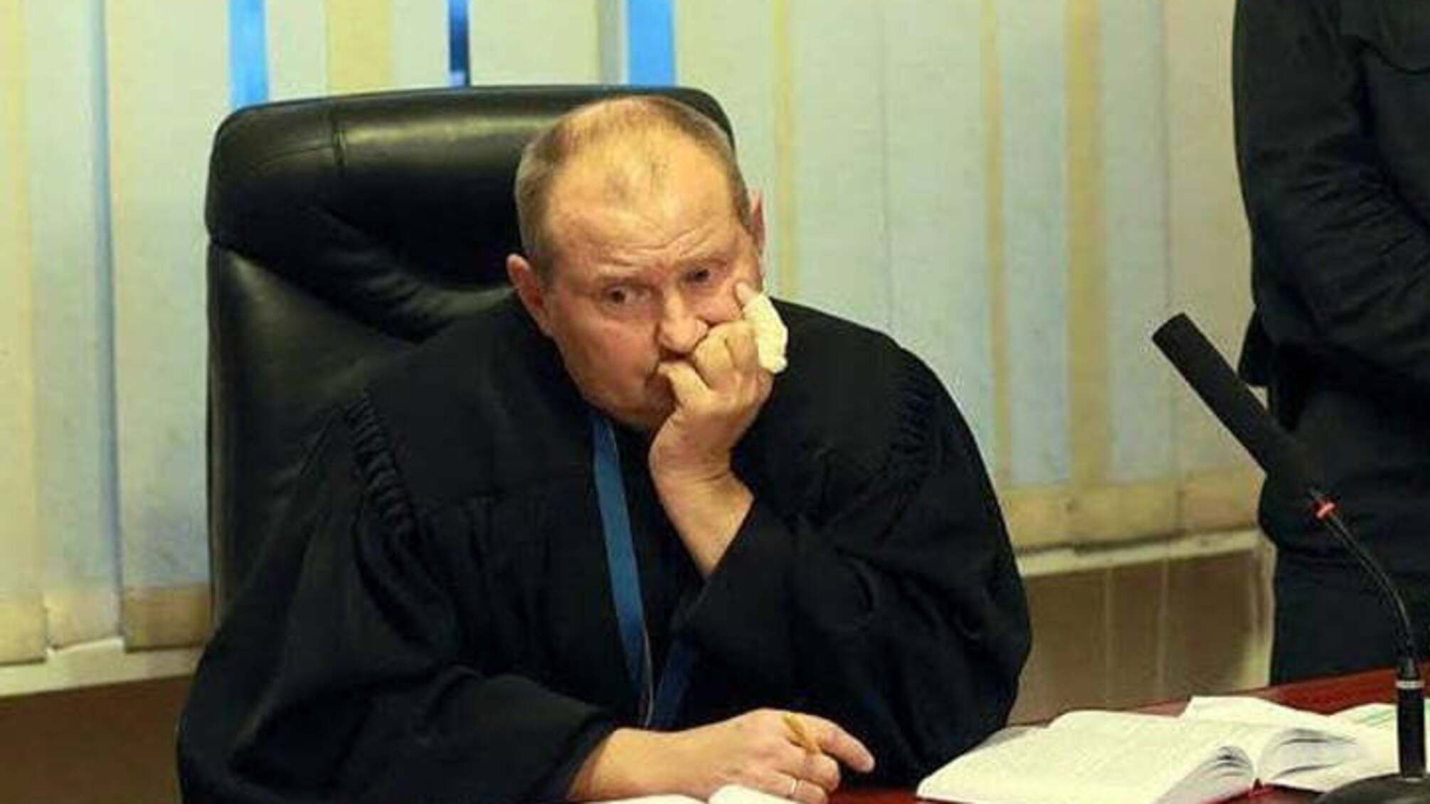Суддю-хабарника Чауса не можуть взяти під варту через суддівський імунітет