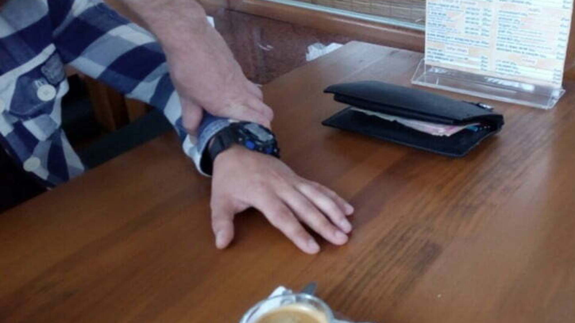 Закарпатський поліцейський вимагав у грабіжників 22 тис. грн хабара