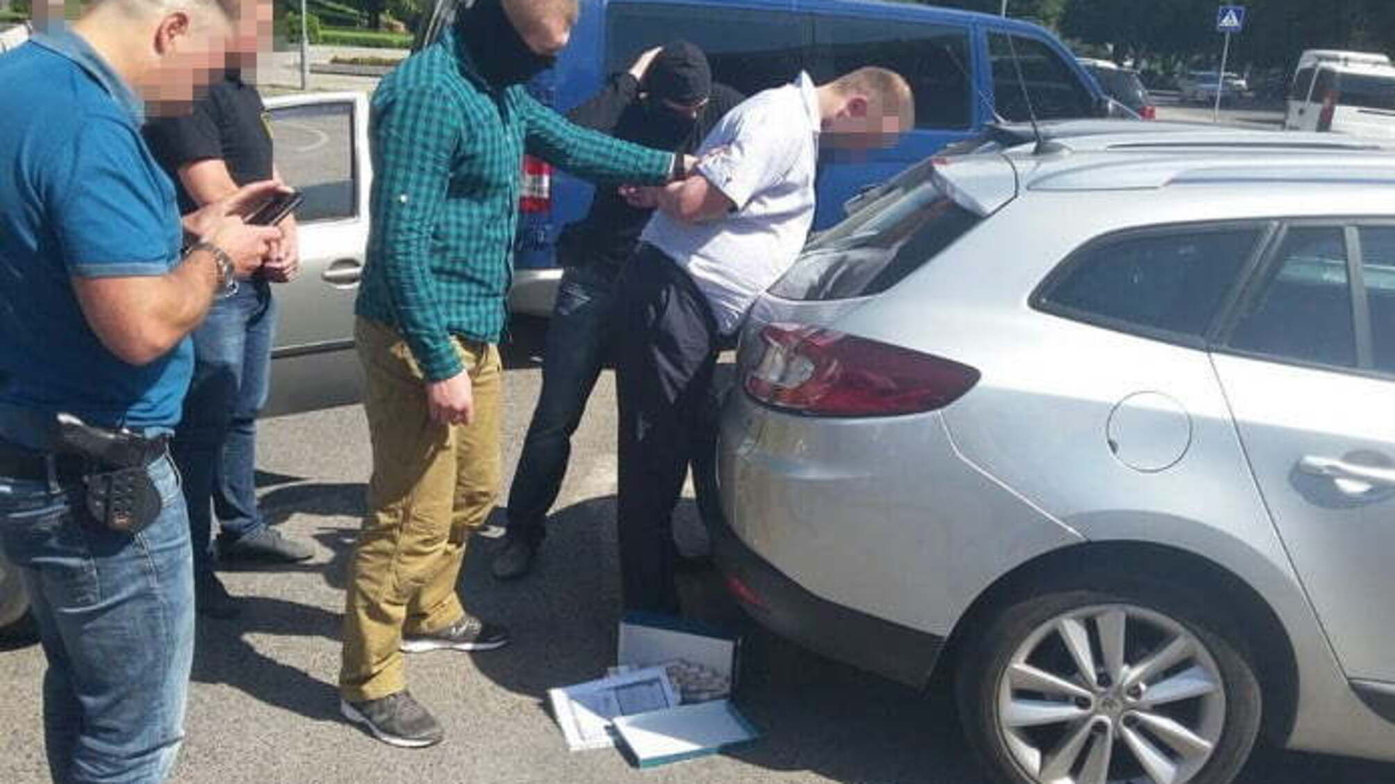 На Рівненщині голова сільради попався на півмільйонному хабарі