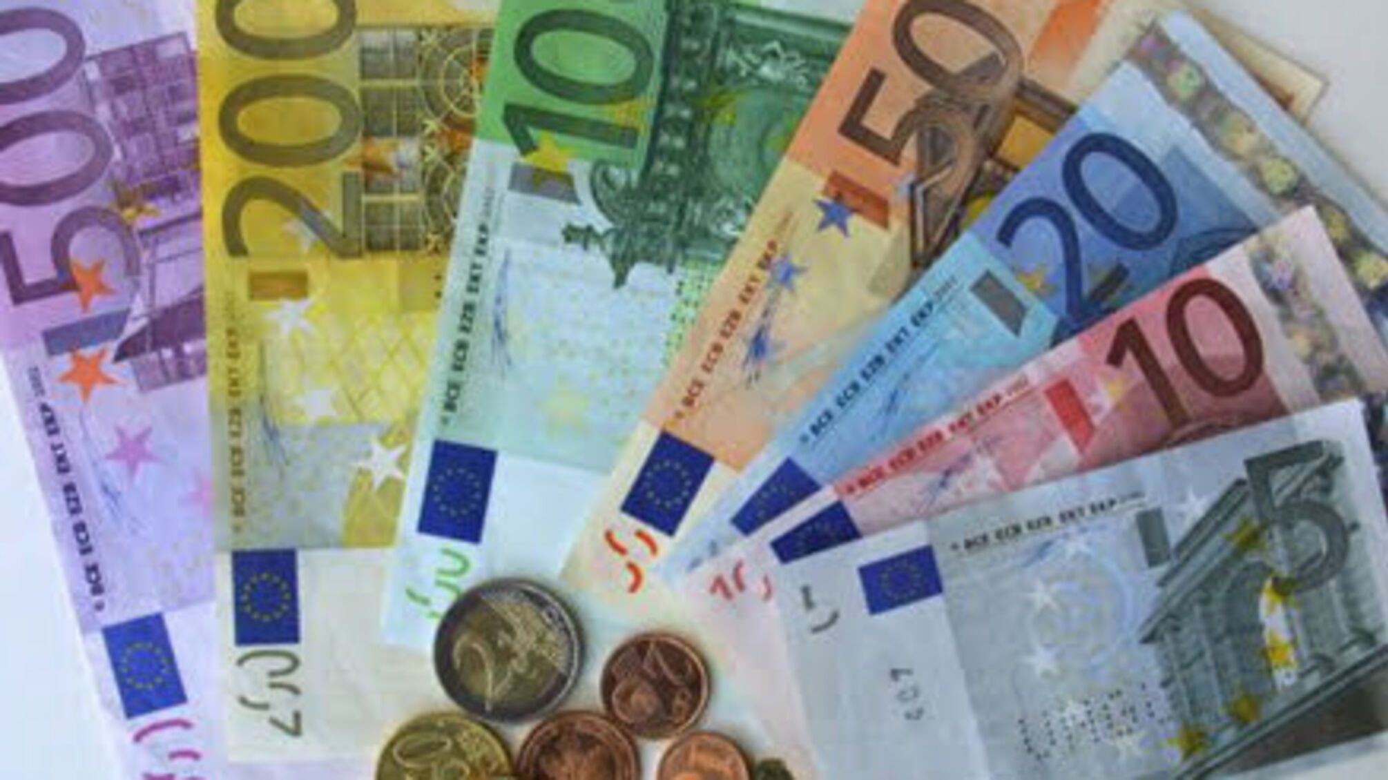 На Буковині поліцейський вимагав 1000 євро хабара