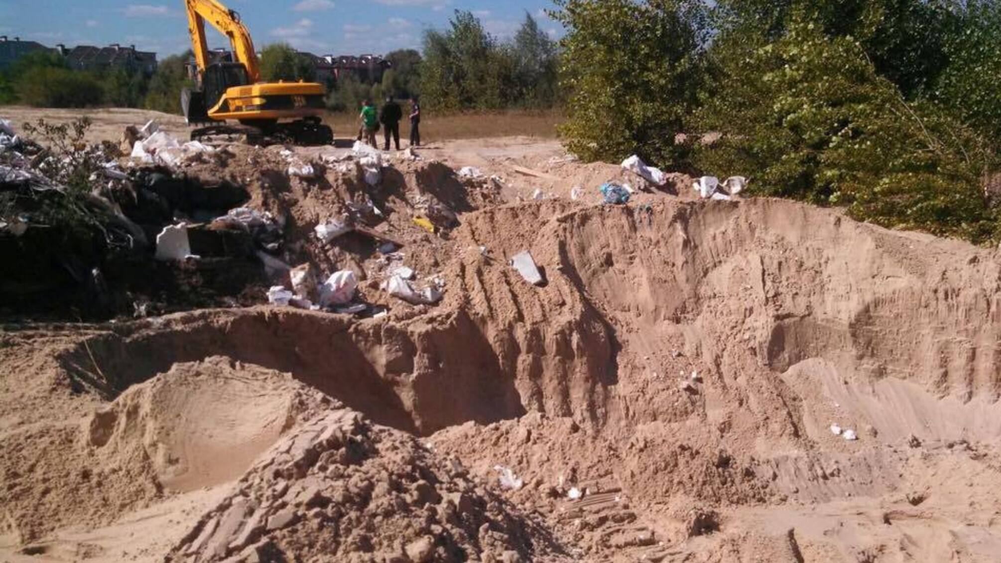До нелегального видобутку піску на Київщині причетні народні депутати