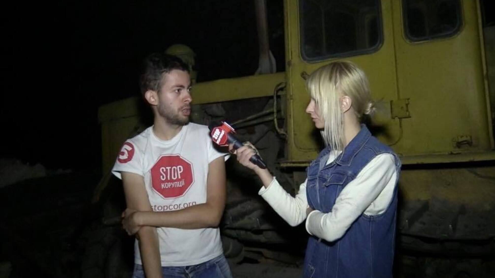У столиці журналісти постраждали під час арешту спецтехніки на місці видобутку піску