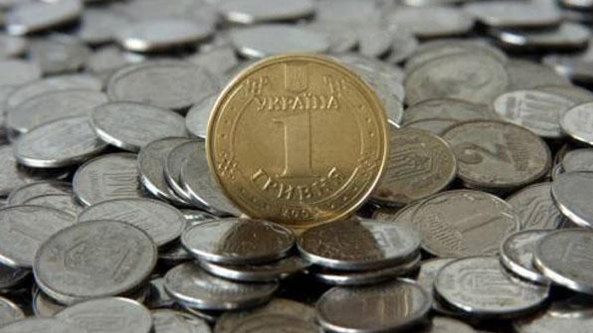 Експерти склали економічний прогноз: зарплати зростуть, але гривня дешевшатиме