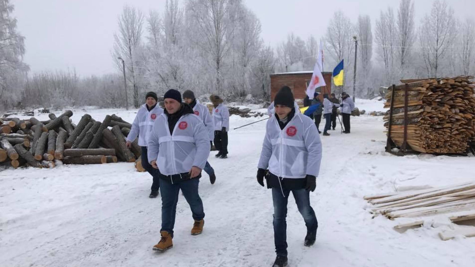 Керівник державного лісгоспу на Сумщині орендує техніку для потреб підприємства у своєї фірми