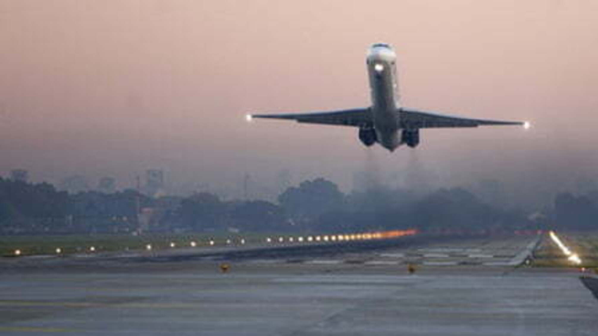 Митнику, затриманому на хабарі у 'Жулянах', повідомили про підозру