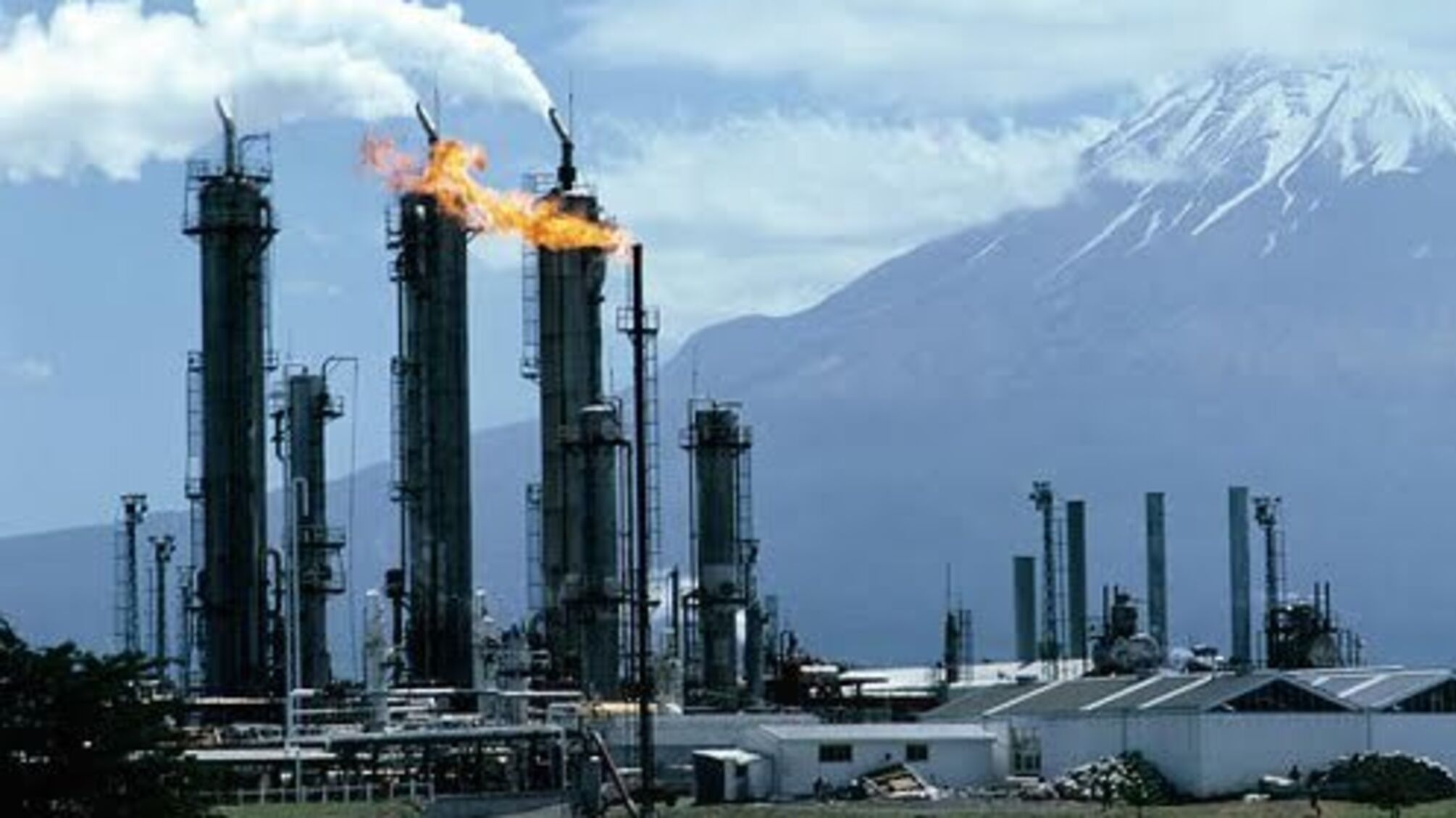 Світові ціни на нафту піднялись на фоні ослаблення американської валюти