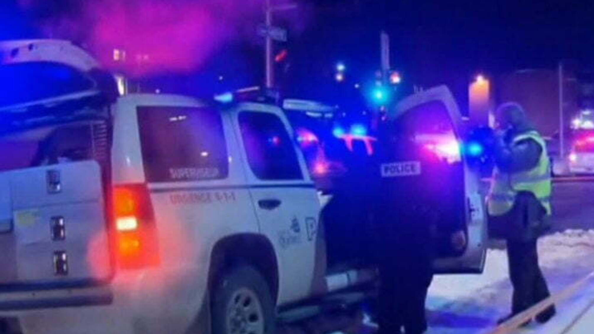 У Квебеку невідомі розстріляли людей у мечеті