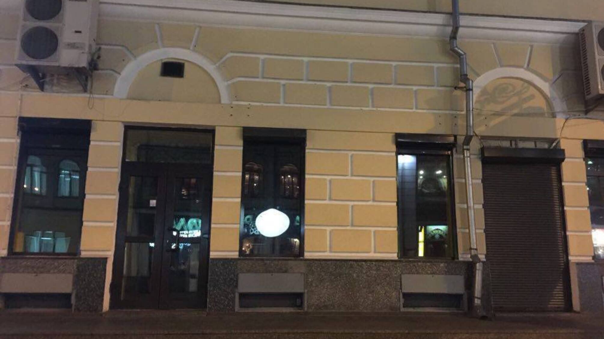 Мережа київських ресторанів, яку колеги 'СтопКору' закликали провести декомунізацію, почала закривати свої заклади