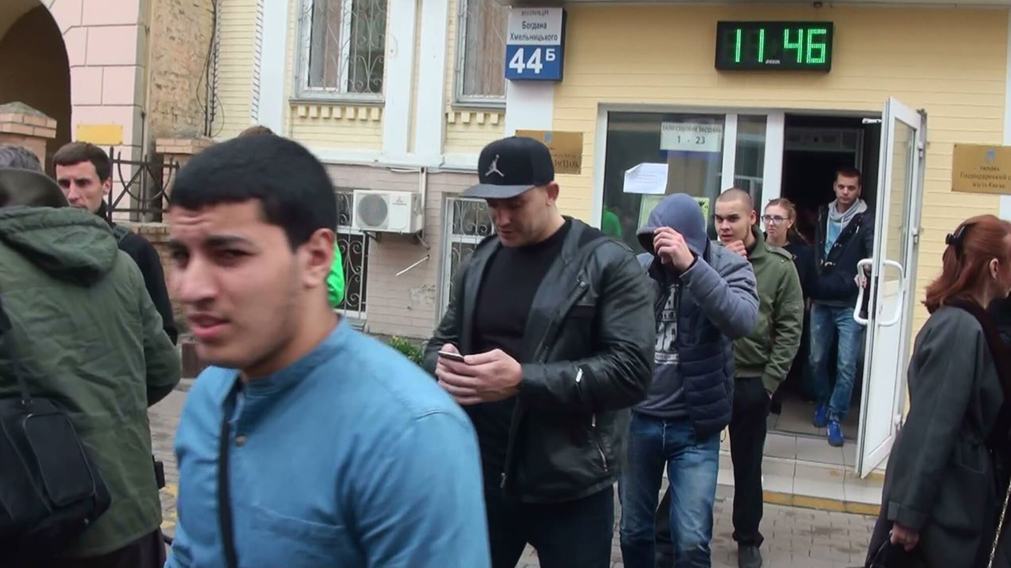 Бурда, тітушки та їх ляльководи: страсті по Бичку